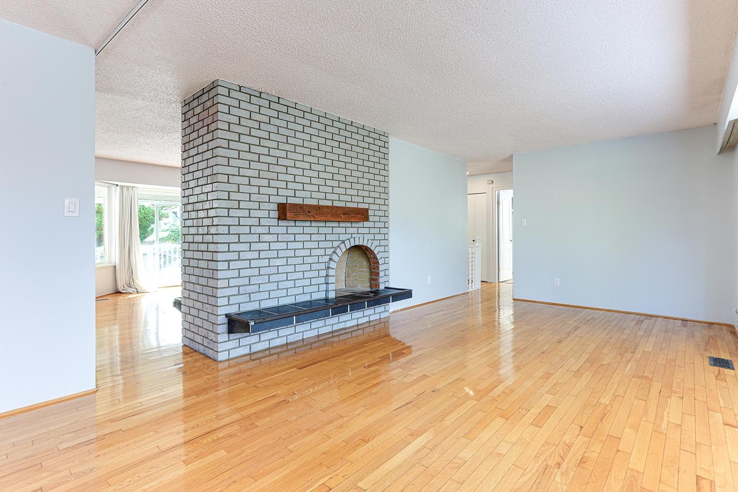 13134 98a Avenue, Surrey, V3T 1C6 — photo 5