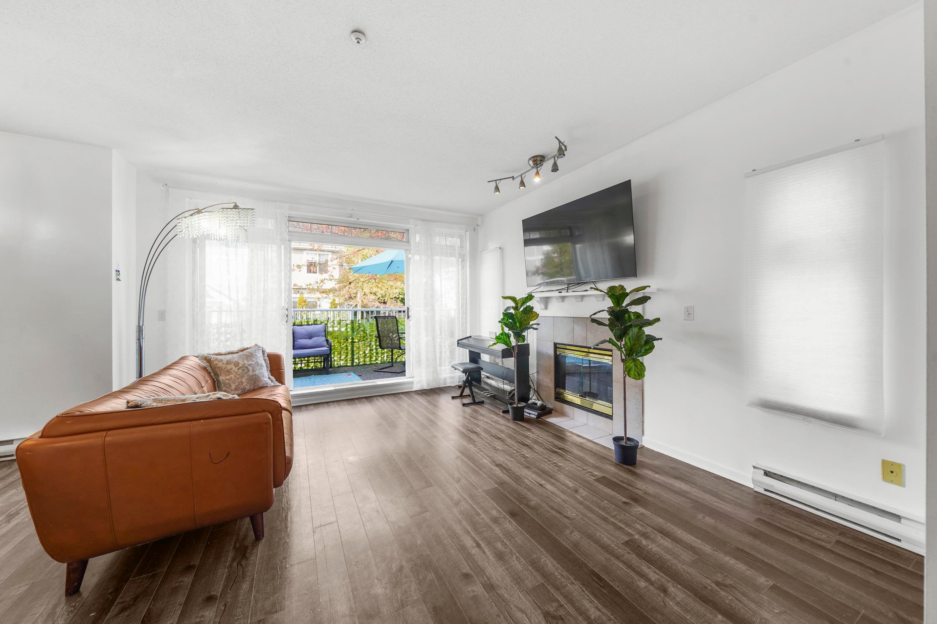 63 - 2422 Hawthorne Avenue, Port Coquitlam, V3C 6K7 — photo 2
