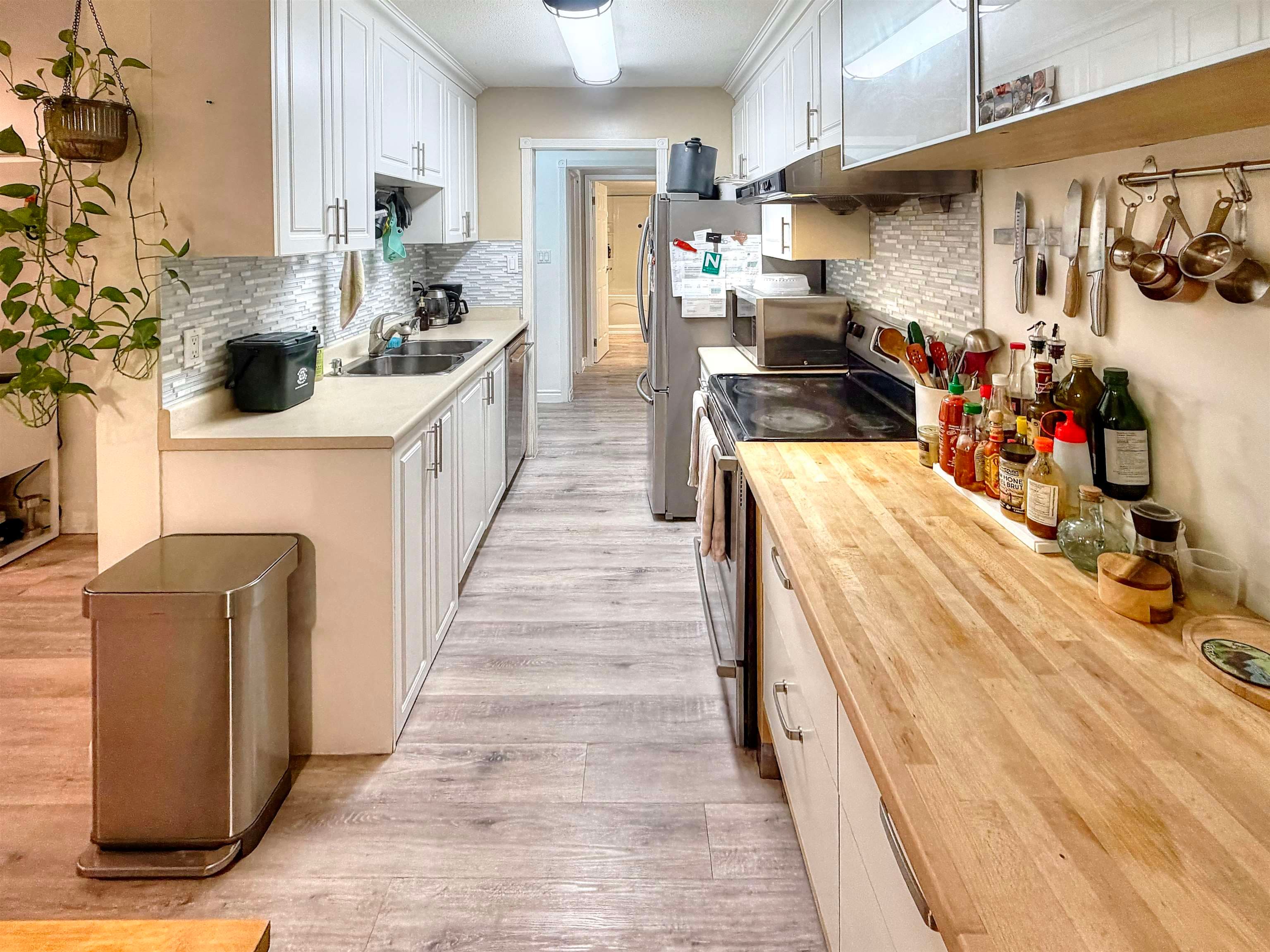 218 - 9857 Manchester Drive, Burnaby, V3N 4P5 — photo 2