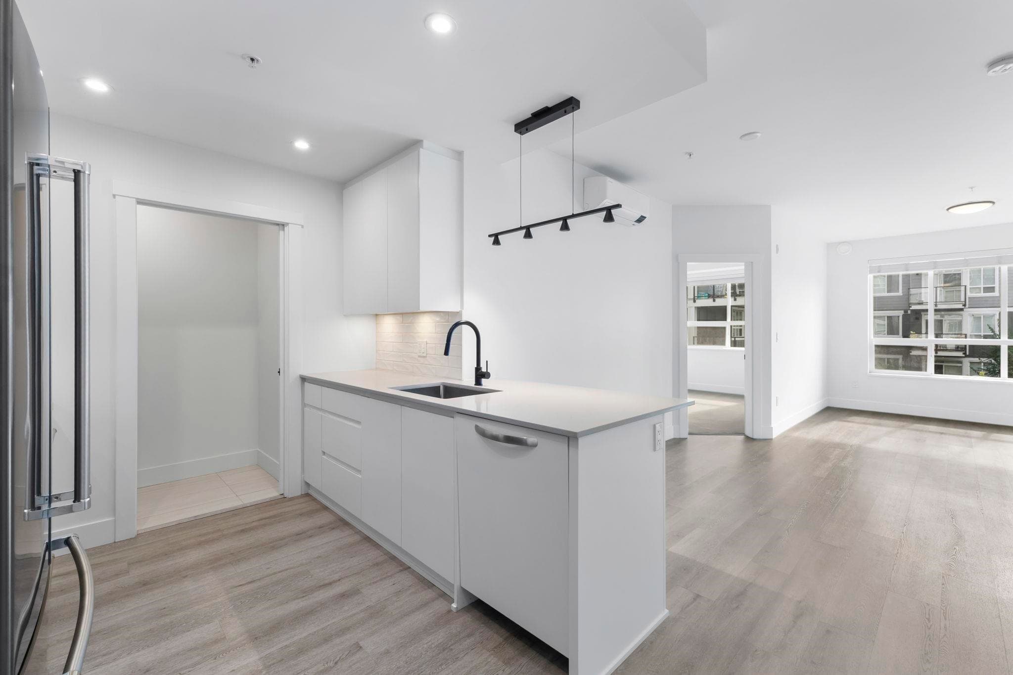 2408 - 2180 Kelly Avenue, Port Coquitlam, V3C 3S6 — photo 5