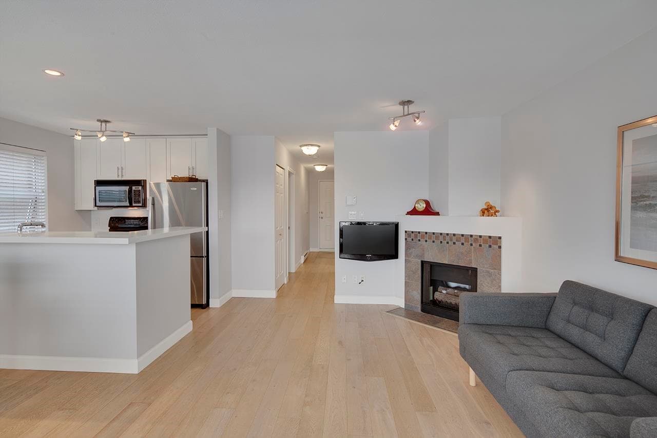 203 - 985 W 10th Avenue, Vancouver, V5Z 1L9 — photo 2