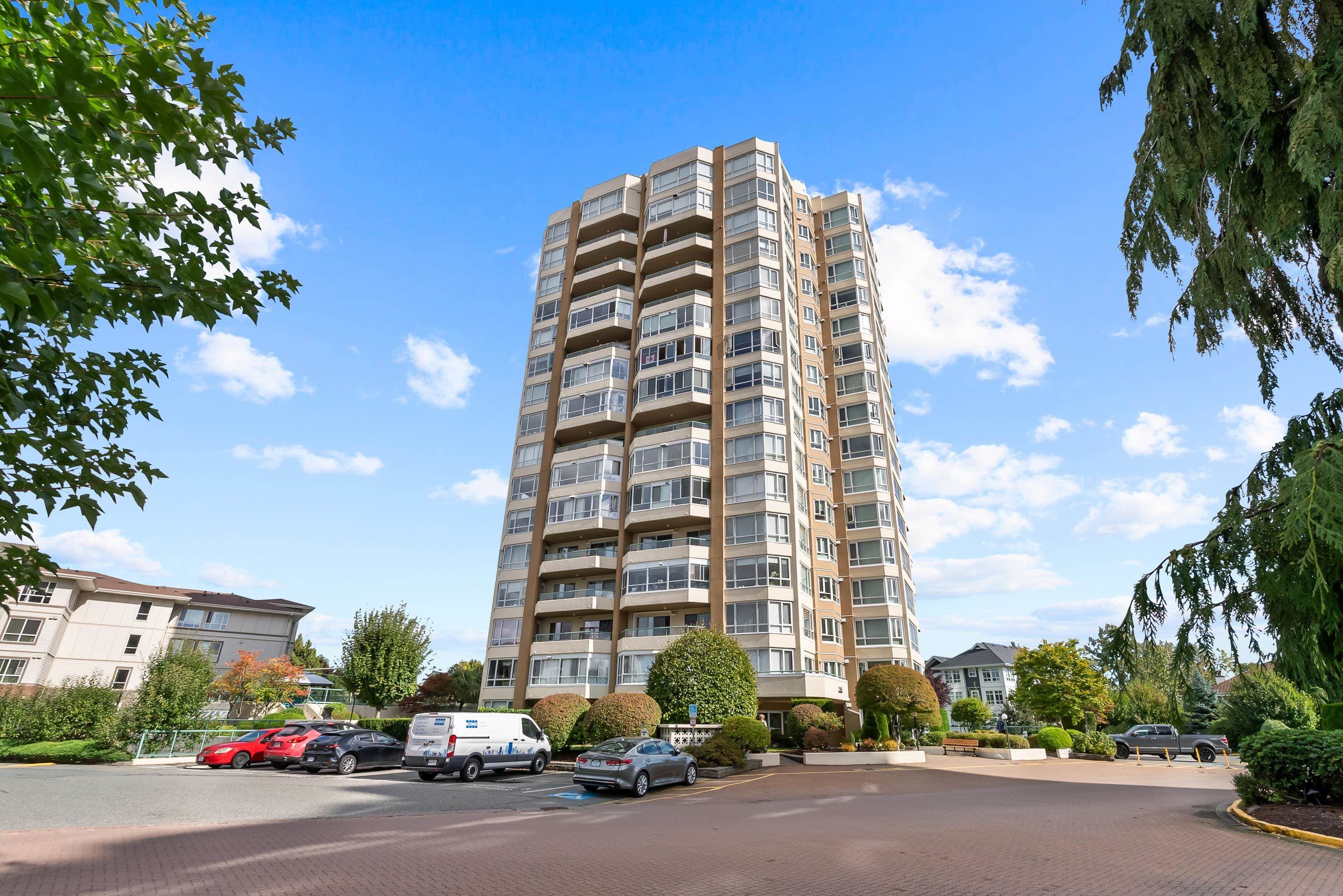 704 - 3190 Gladwin Road, Abbotsford, V2T 5T2 — photo 1
