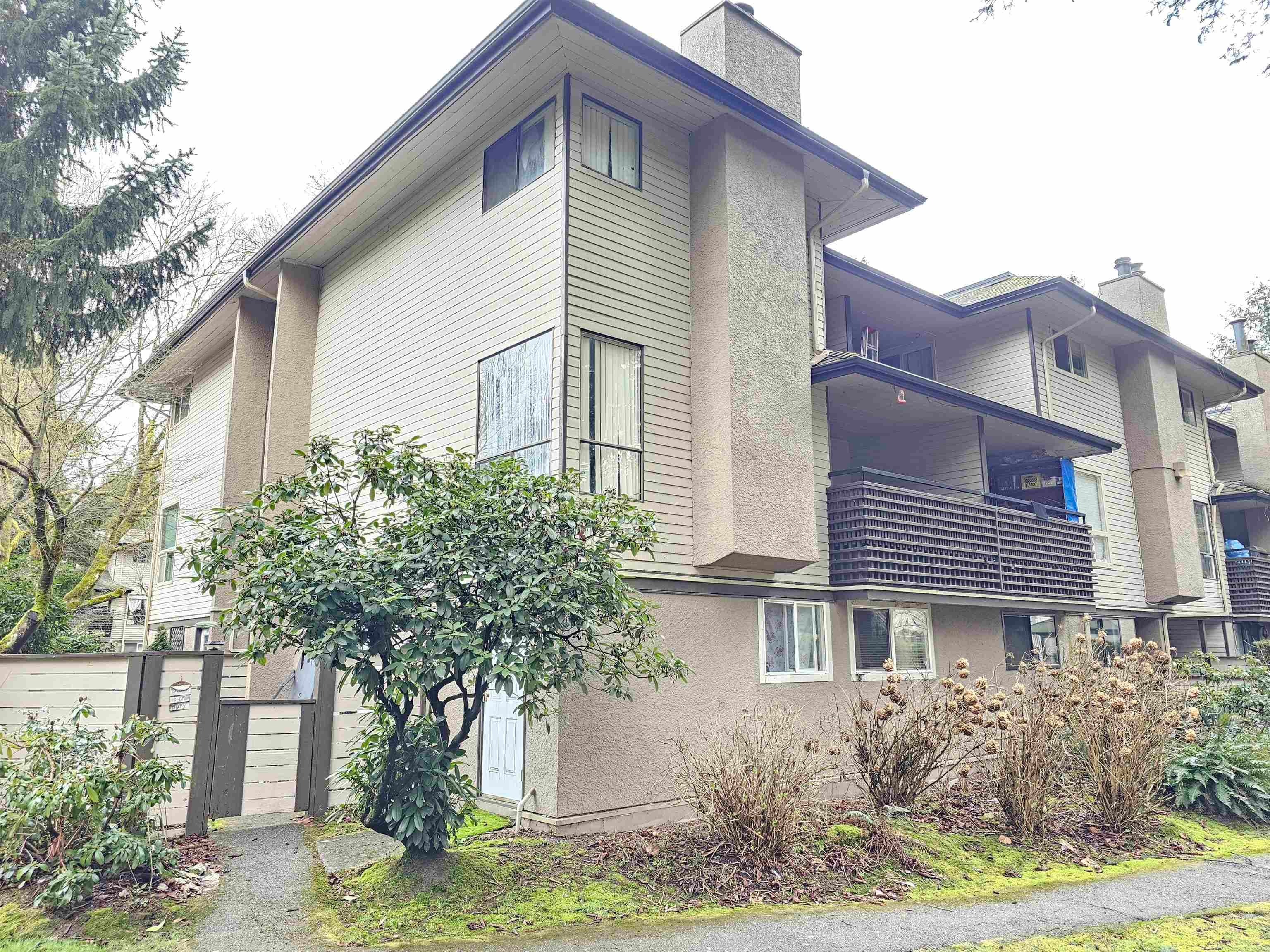 10539 Holly Park Lane, Surrey
