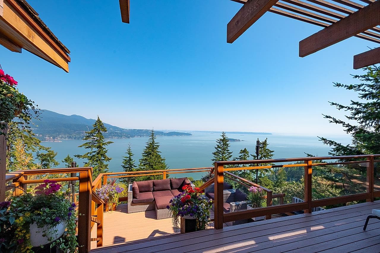941 Valhalla Place, Bowen Island