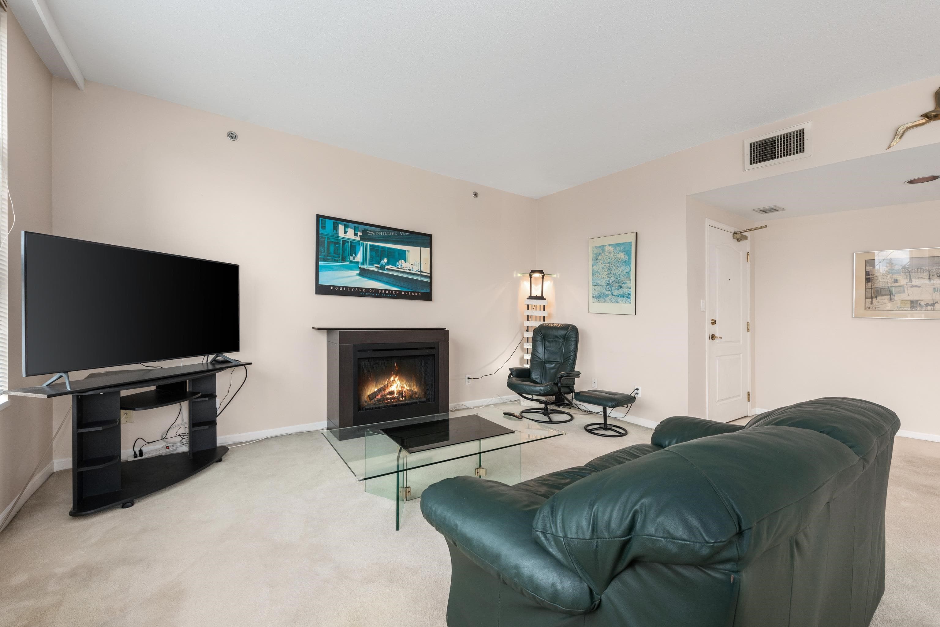 201 - 1788 W Georgia Street, Vancouver, V6G 2V7 — photo 2