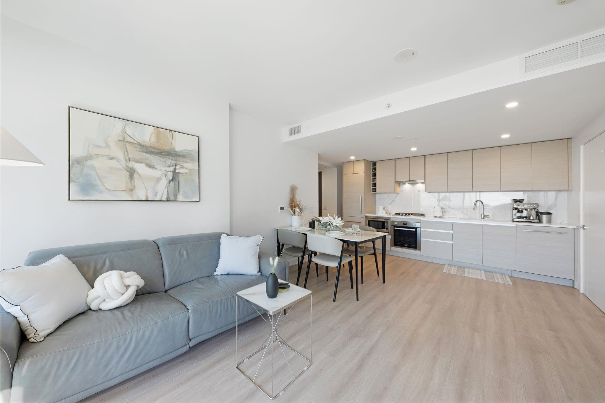 2401 - 823 Carnarvon Street, New Westminster, V3M 0N5 — photo 2