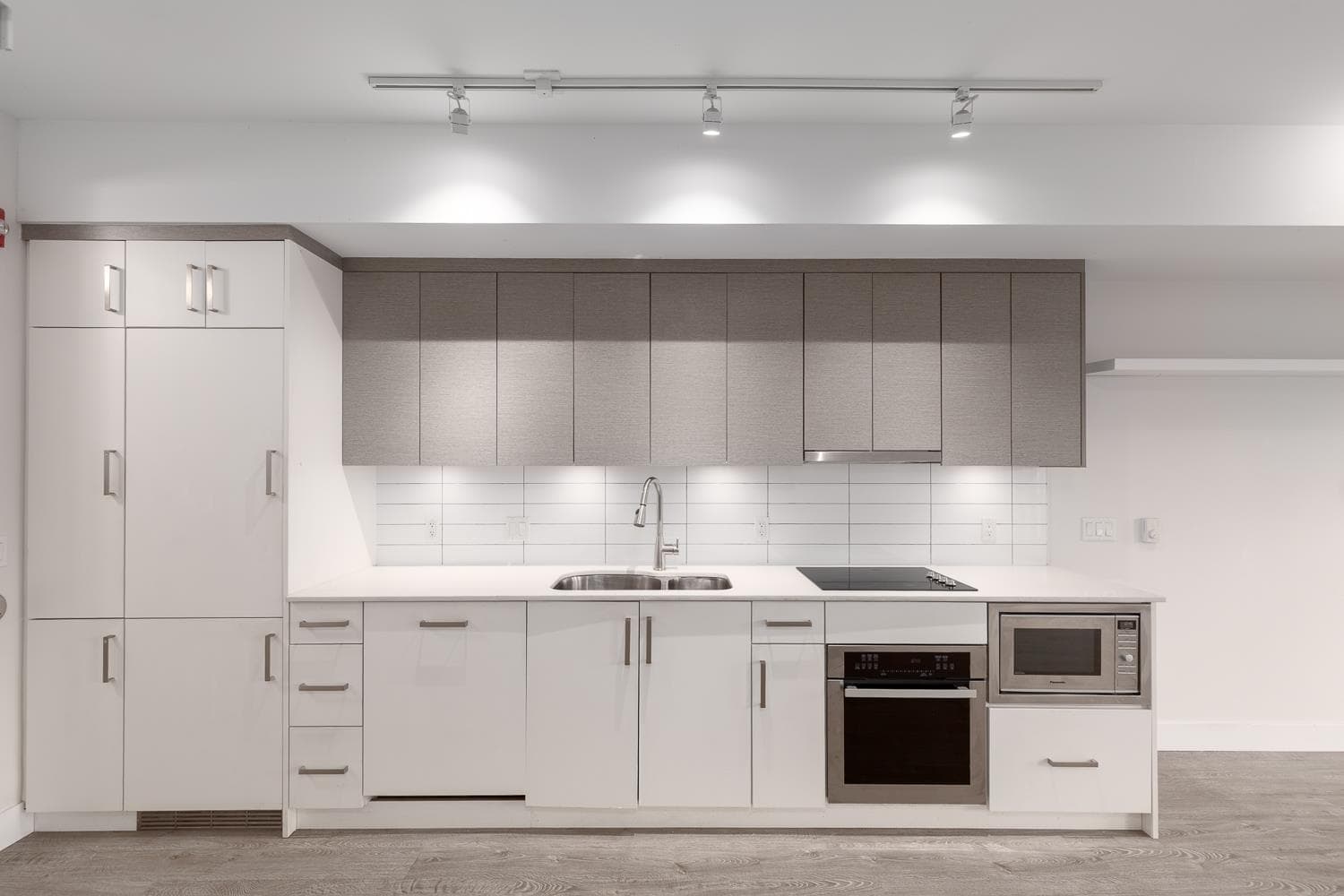 302 - 809 Fourth Avenue, New Westminster, V3M 0K1 — photo 2