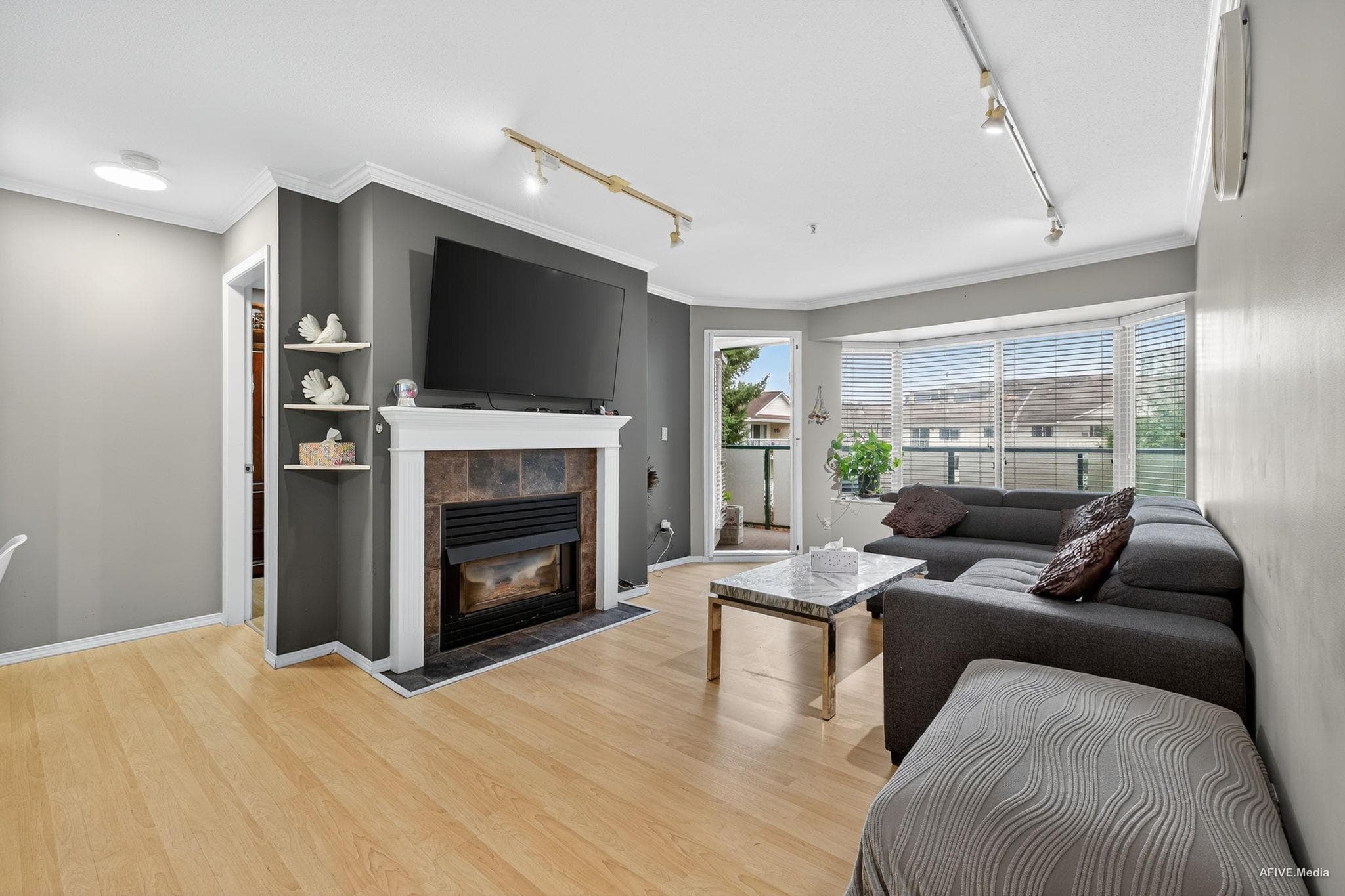 307 - 2958 Trethewey Street, Abbotsford, V2T 6P6 — photo 2