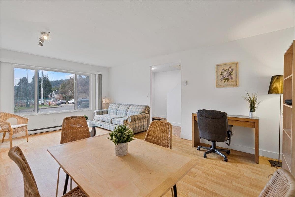 663-665 Harrison Avenue, Coquitlam, V3J 3Z6 — photo 4