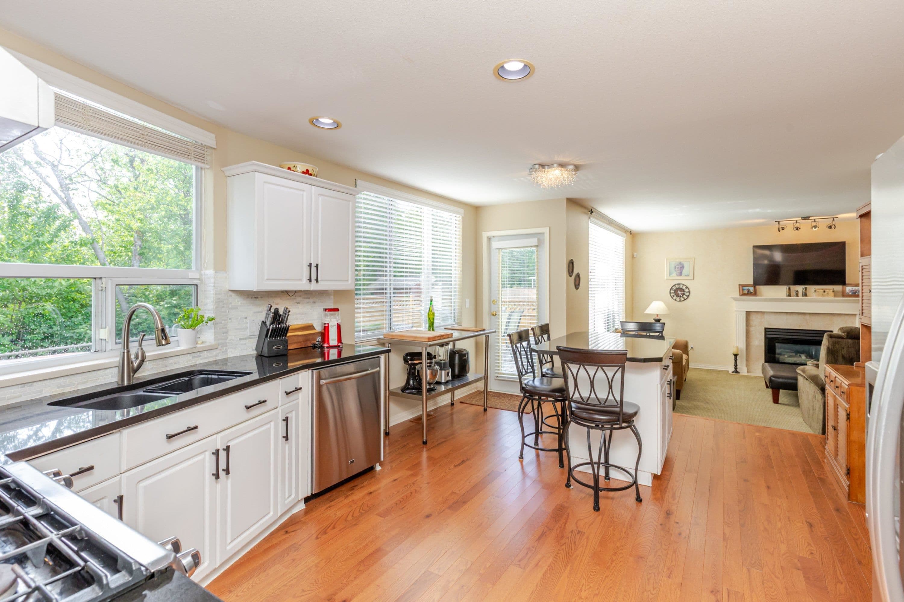 7931 Redtail Place, Surrey, V3W 0N4 — photo 3