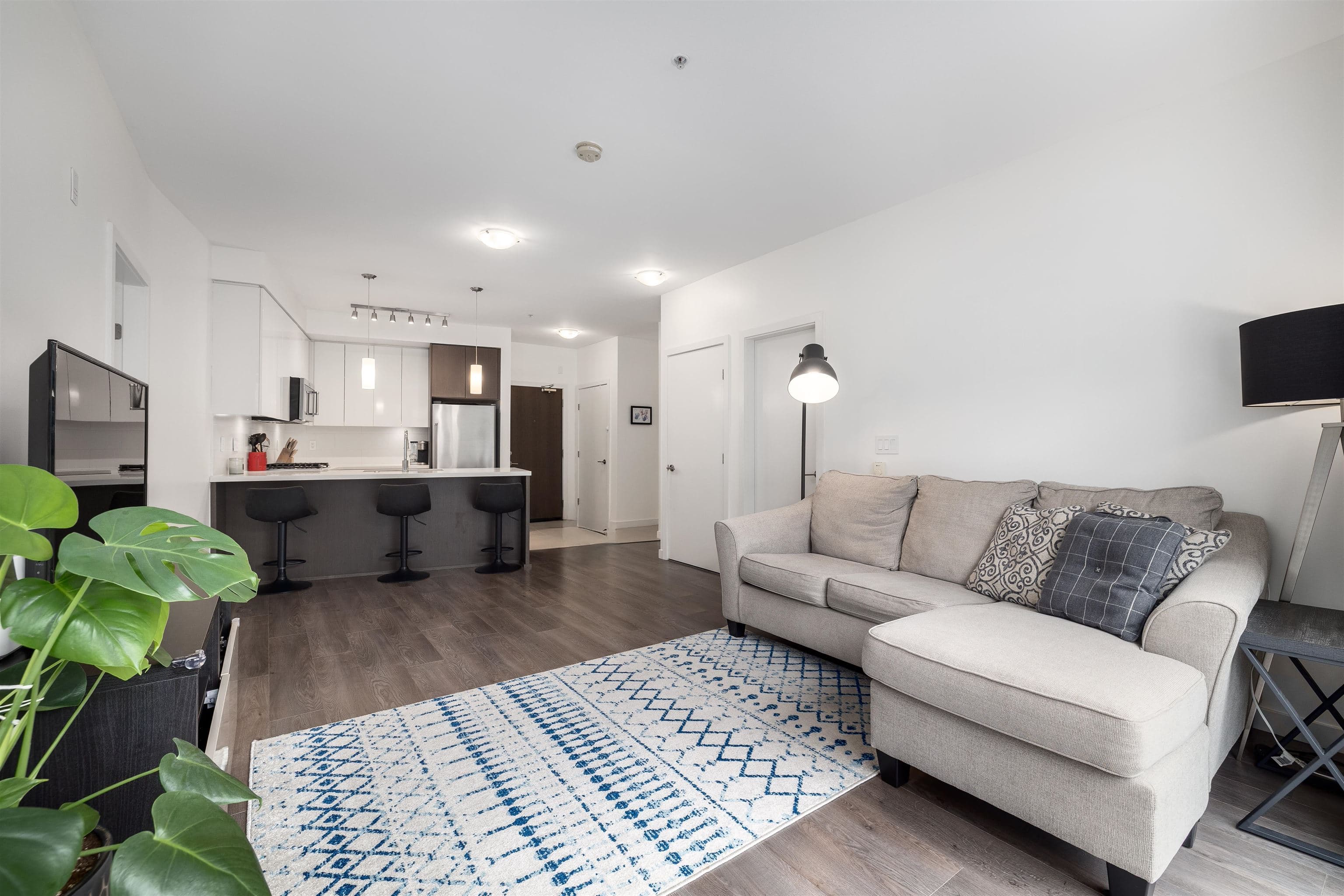 217 - 22 E Royal Avenue, New Westminster