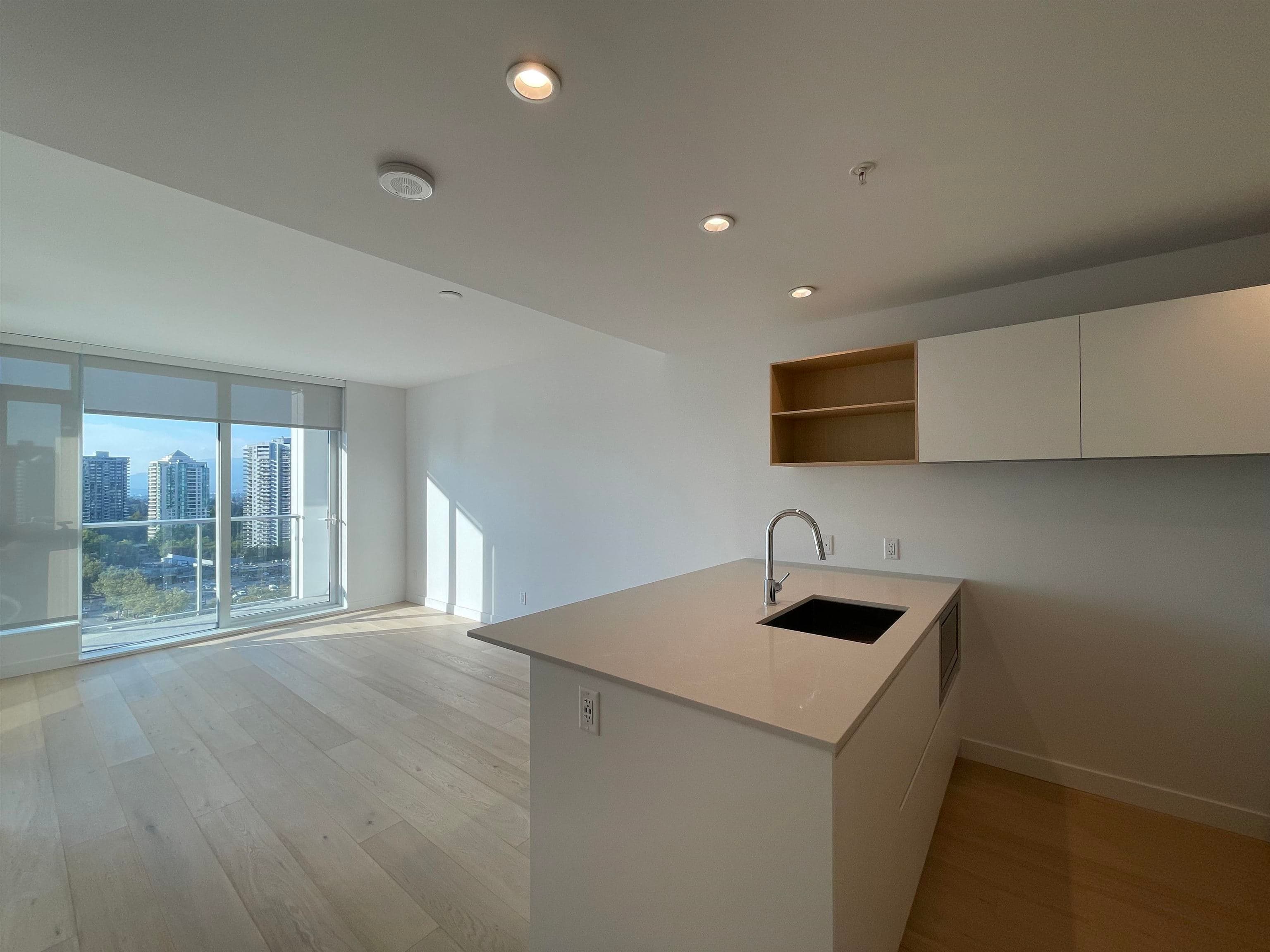 1305 - 6000 Mckay Avenue, Burnaby, V5H 4M4 — photo 2