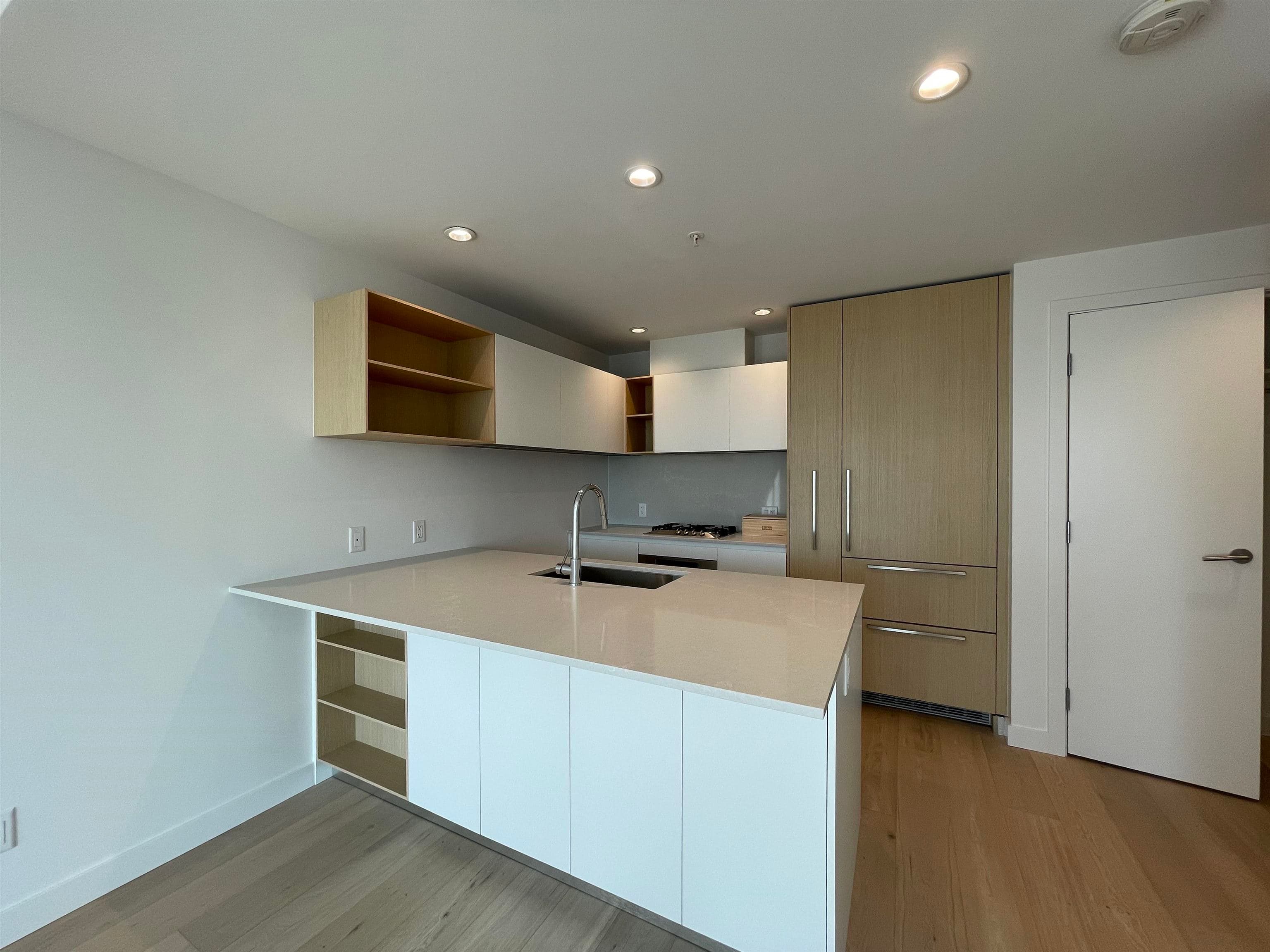 1305 - 6000 Mckay Avenue, Burnaby, V5H 4M4 — photo 1
