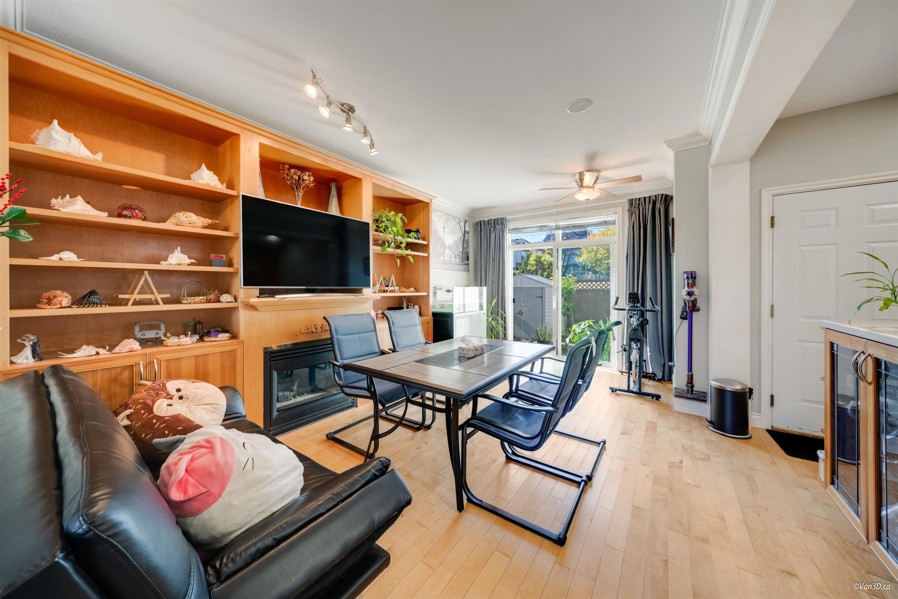 5731 148b Street, Surrey, V3S 8W6 — photo 2