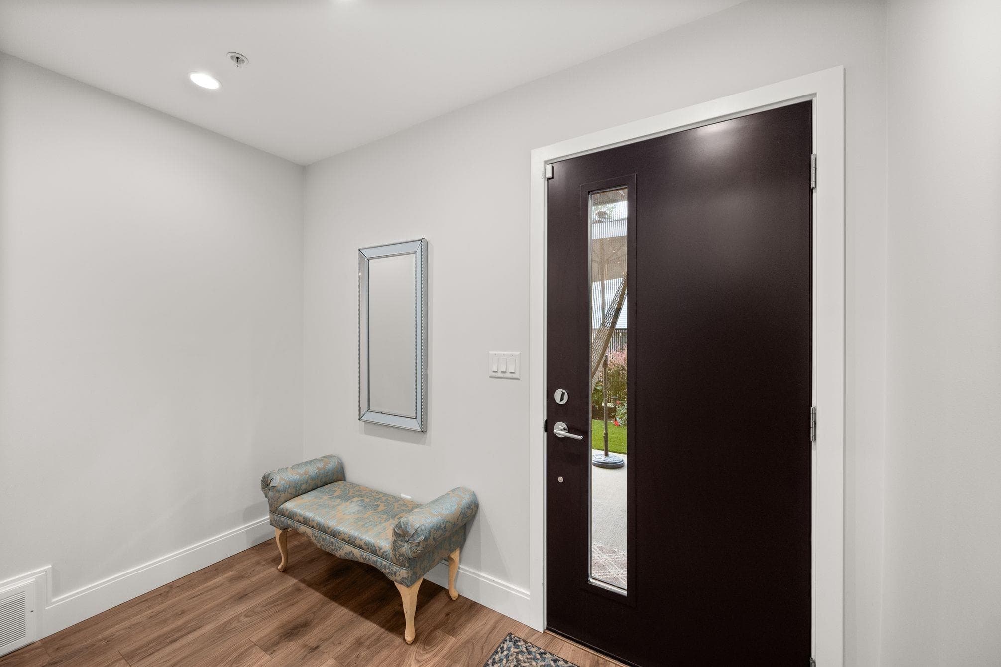 22 - 33209 Cherry Avenue, Mission, V2V 0G8 — photo 3