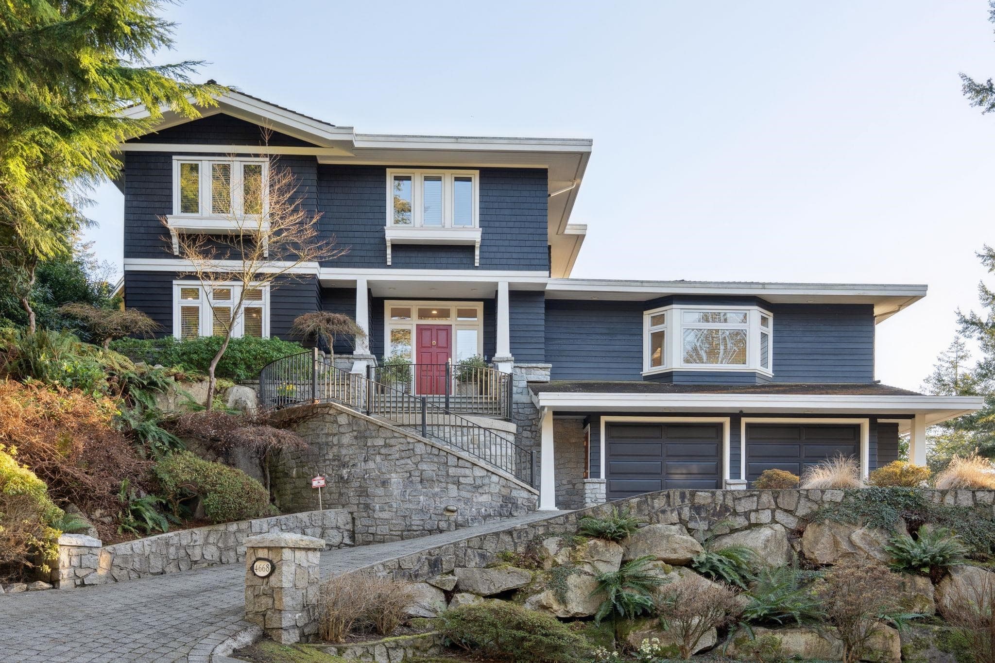 4668 Headland Drive, West Vancouver, V7W 3J3 — photo 2