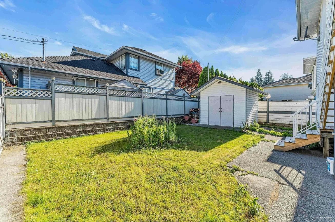 11942 99 Avenue, Surrey, V3V 2M5 — photo 4
