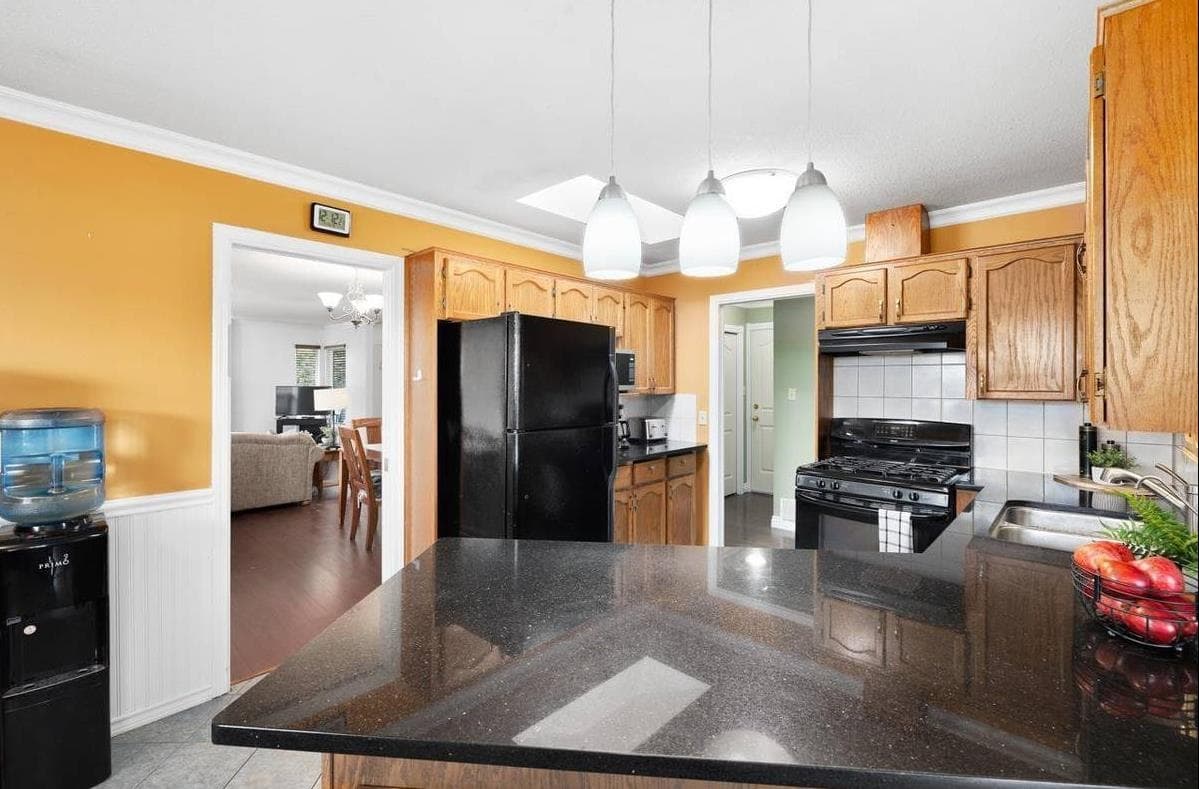 19093 Sundale Court, Surrey, V3S 7M6 — photo 4