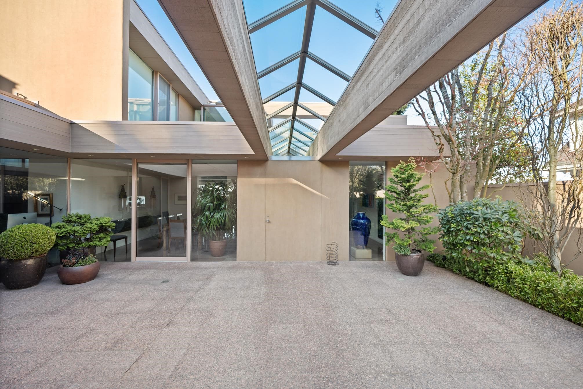 3513 Point Grey Road, Vancouver, V6R 1A7 — photo 2
