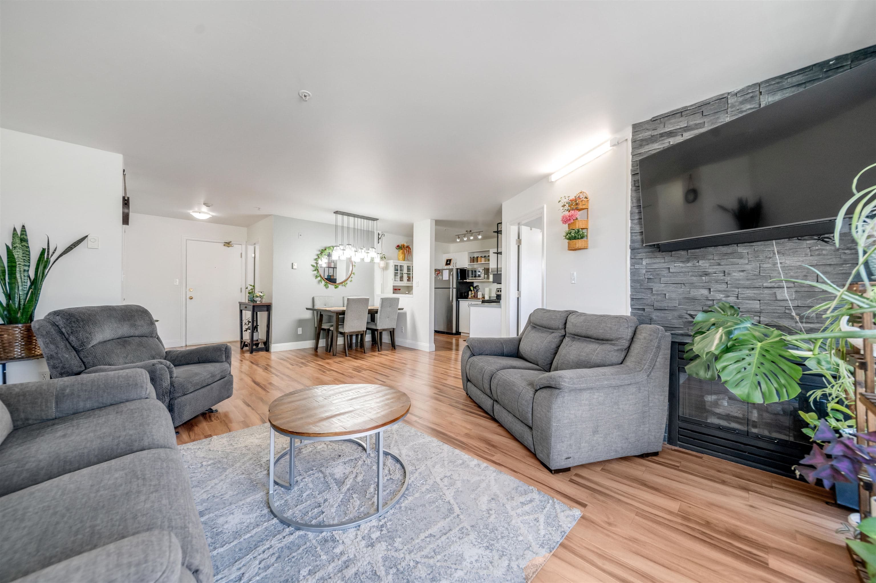 401 - 12110 80 Avenue, Surrey, V3W 0V2 — photo 4