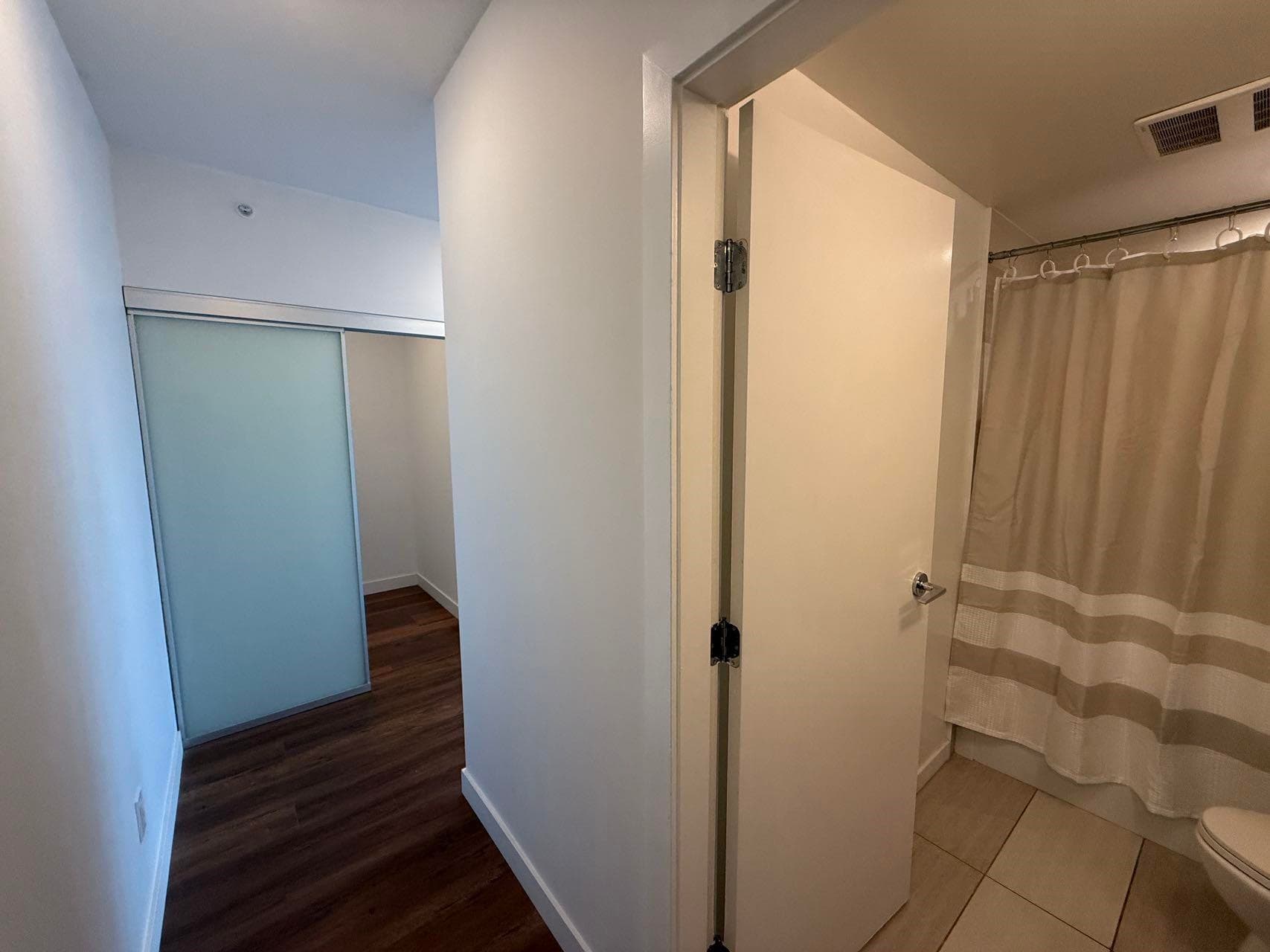 1412 - 13308 Central Avenue, Surrey, V3T 0M4 — photo 2
