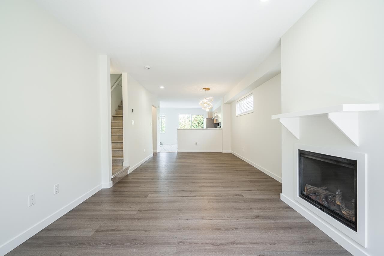 52 - 15155 62a Avenue, Surrey, V3S 8A6 — photo 1