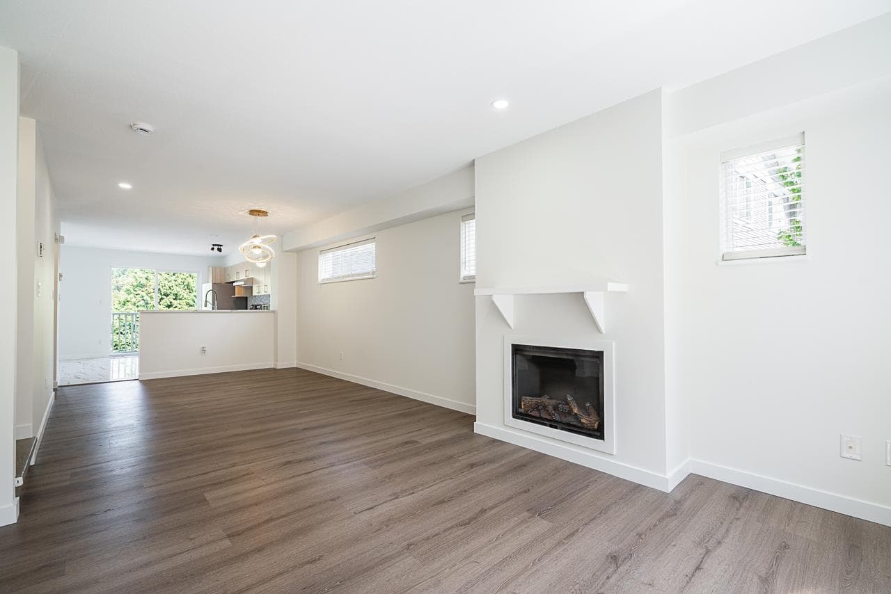 52 - 15155 62a Avenue, Surrey, V3S 8A6 — photo 5