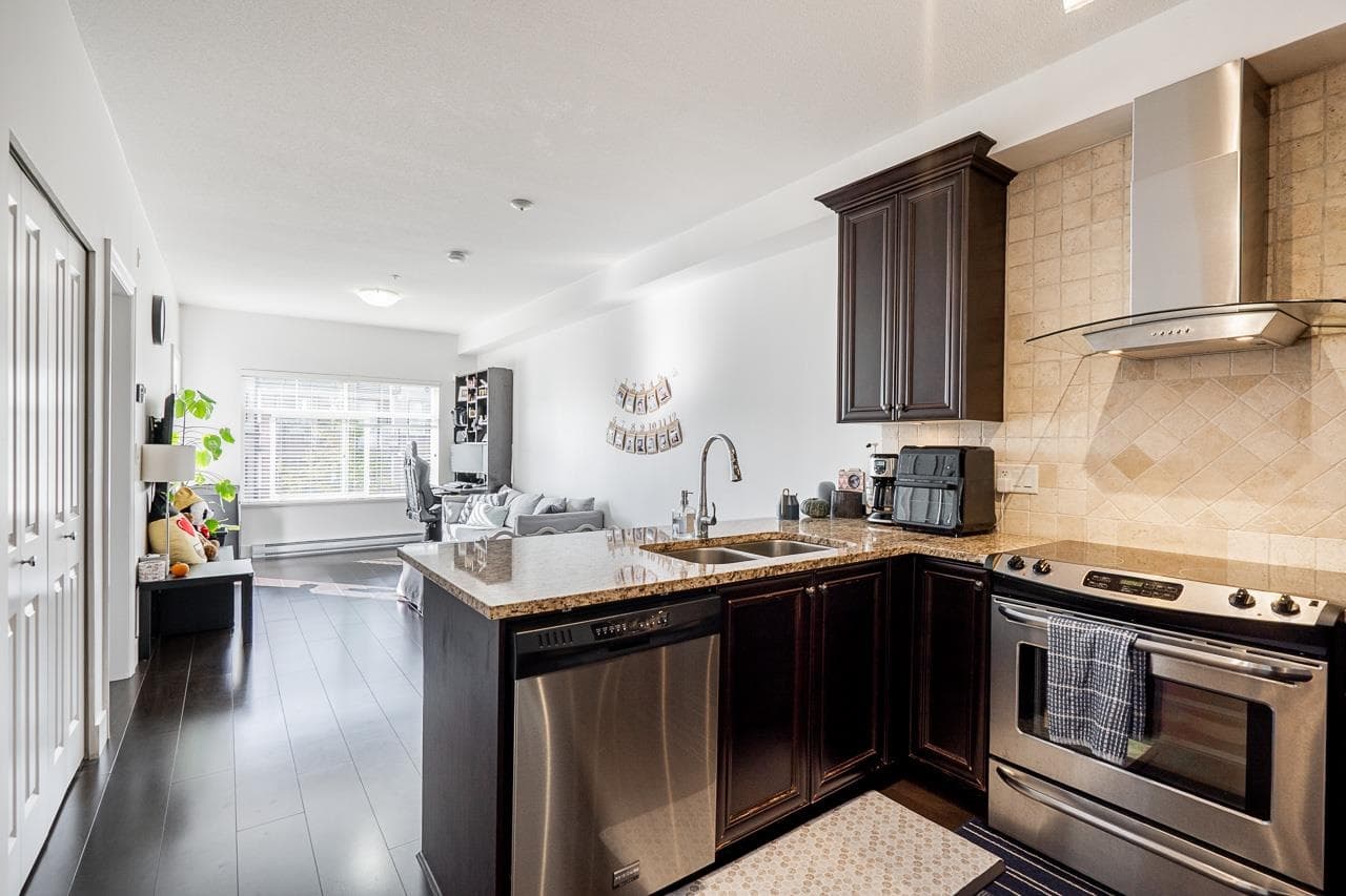 313 - 6480 195a Street, Surrey
