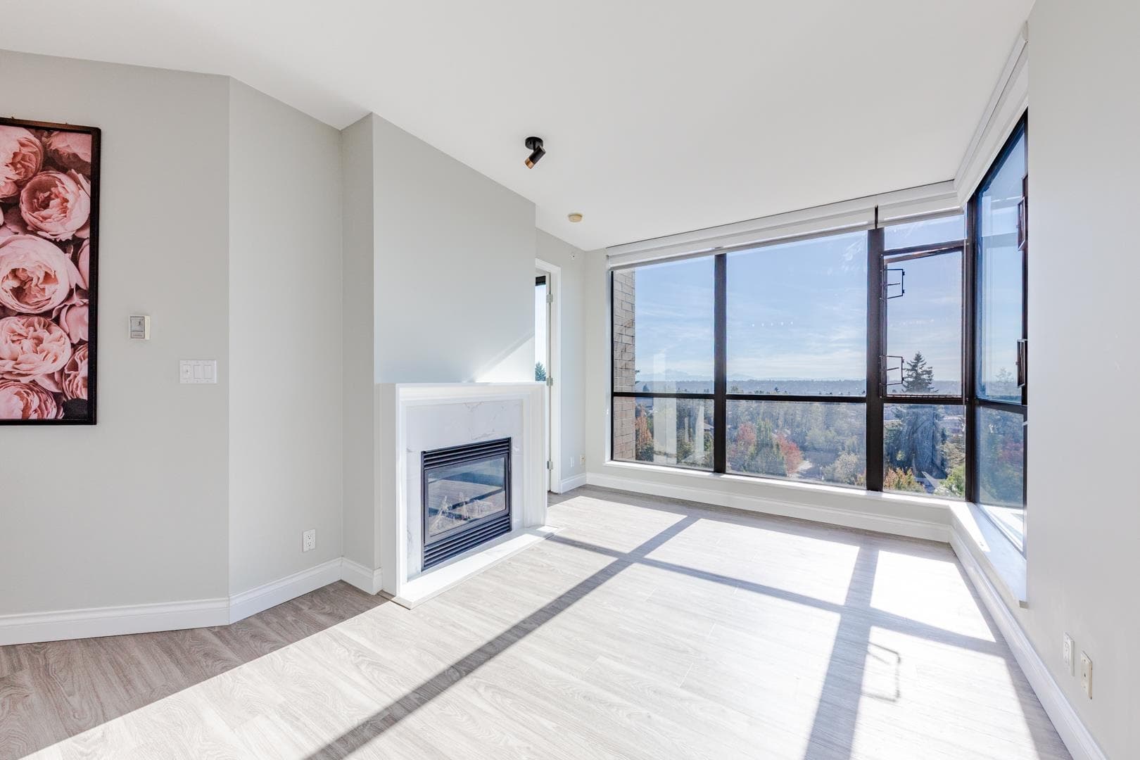 1001 - 7388 Sandborne Avenue, Burnaby — sold