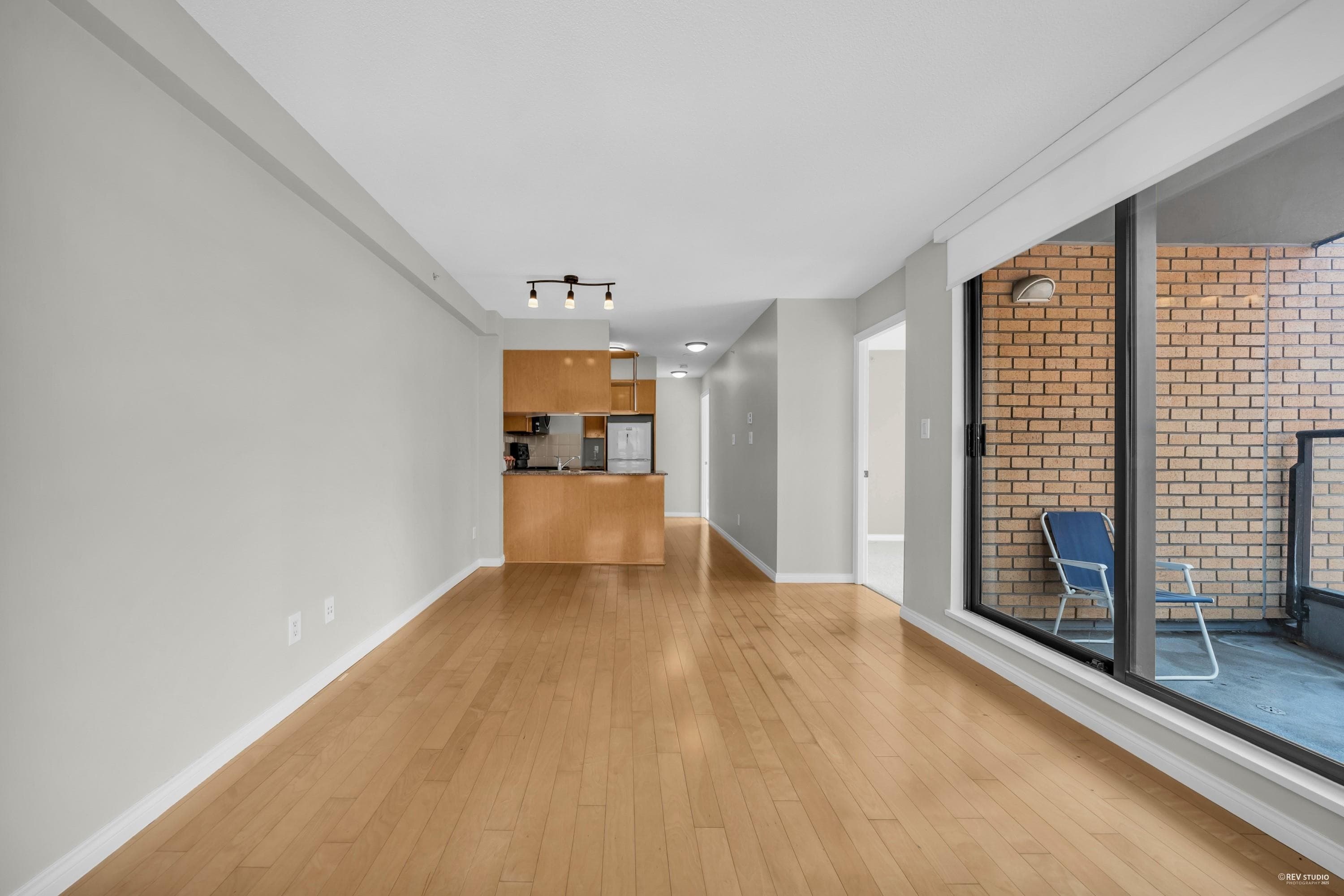 1608 - 1189 Howe Street, Vancouver, V6Z 2X4 — photo 4