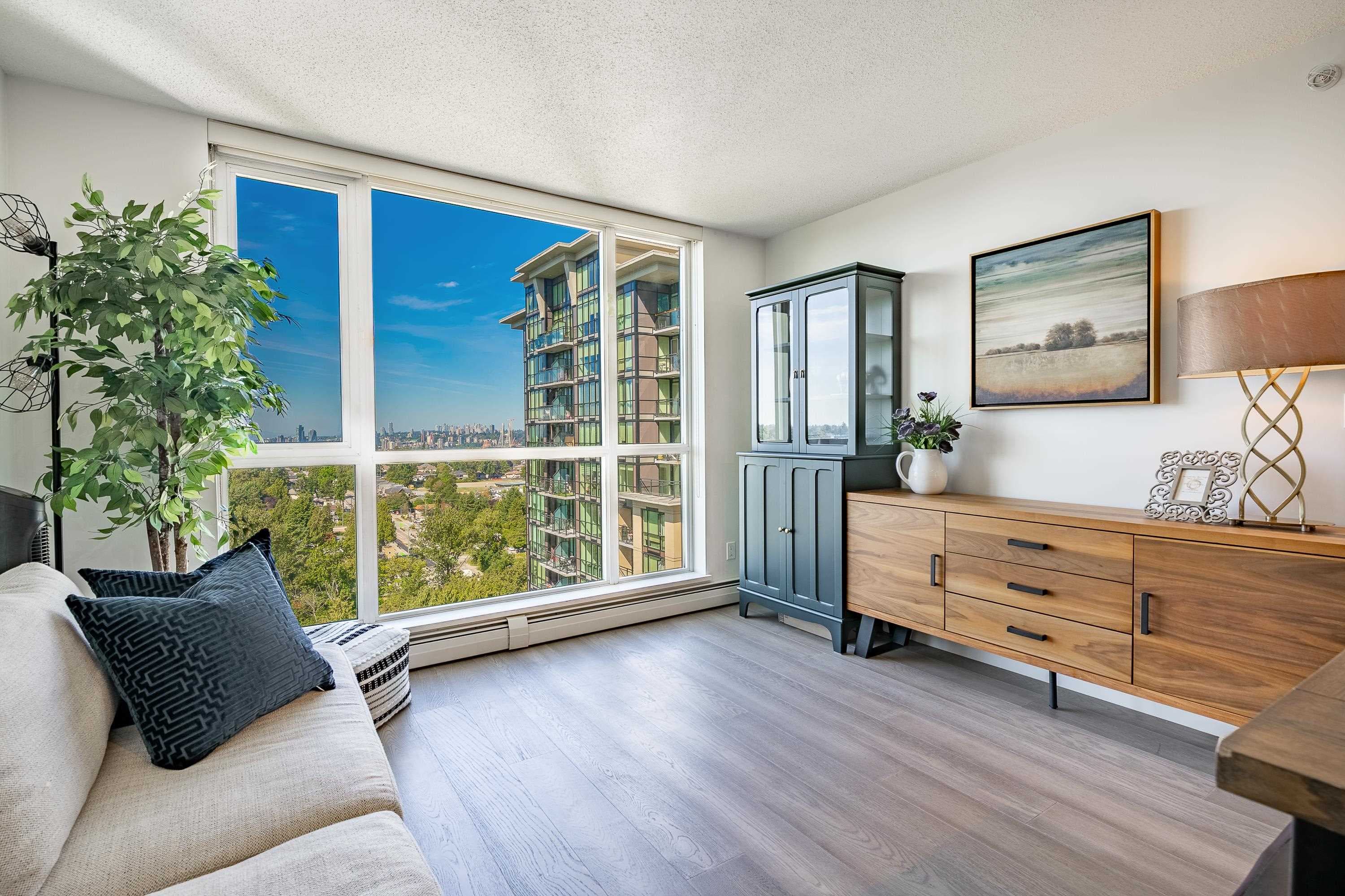 1705 - 10777 University Drive, Surrey, V3T 0E6 — photo 5