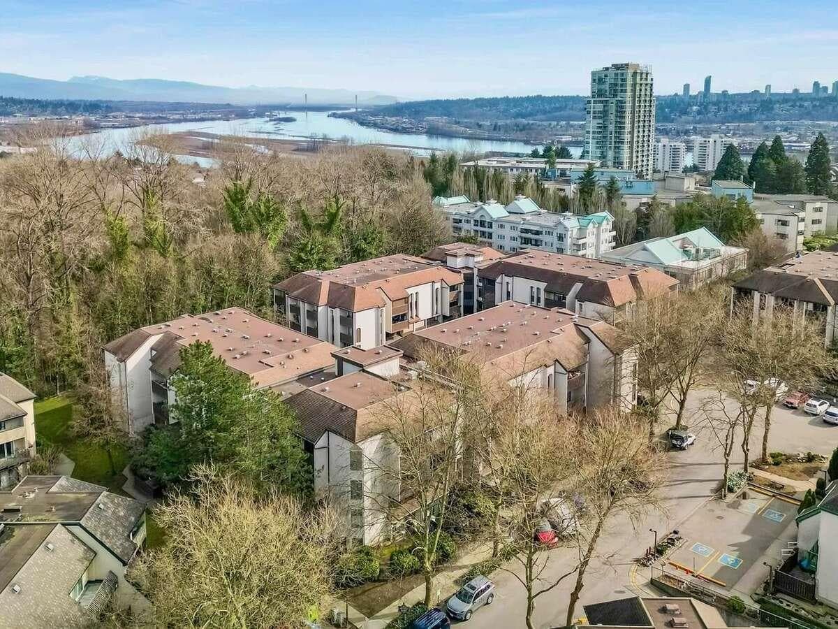 21 - 385 Ginger Drive, New Westminster