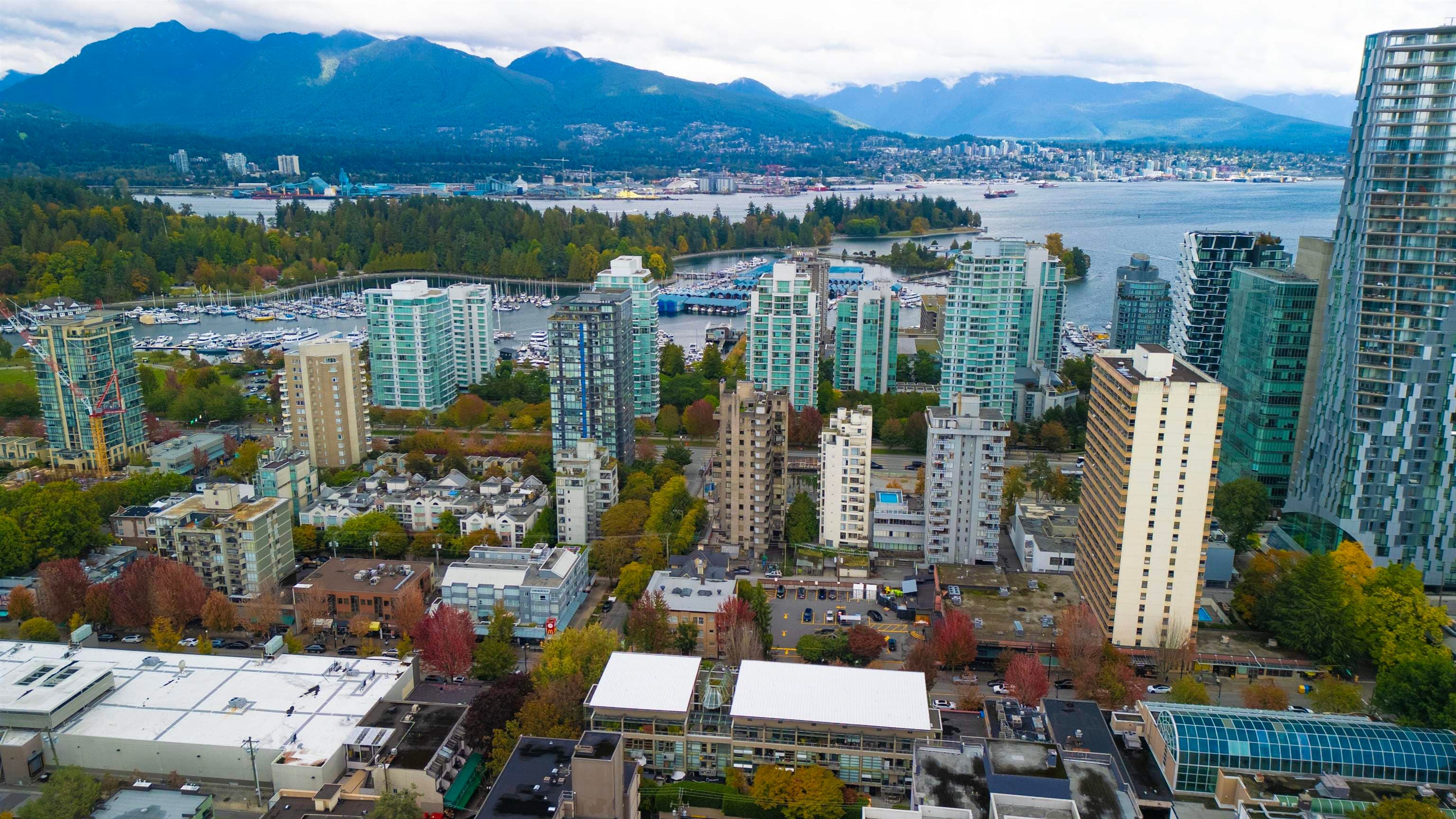 PH4 - 1688 Robson Street, Vancouver, V6G 1C7 — photo 3