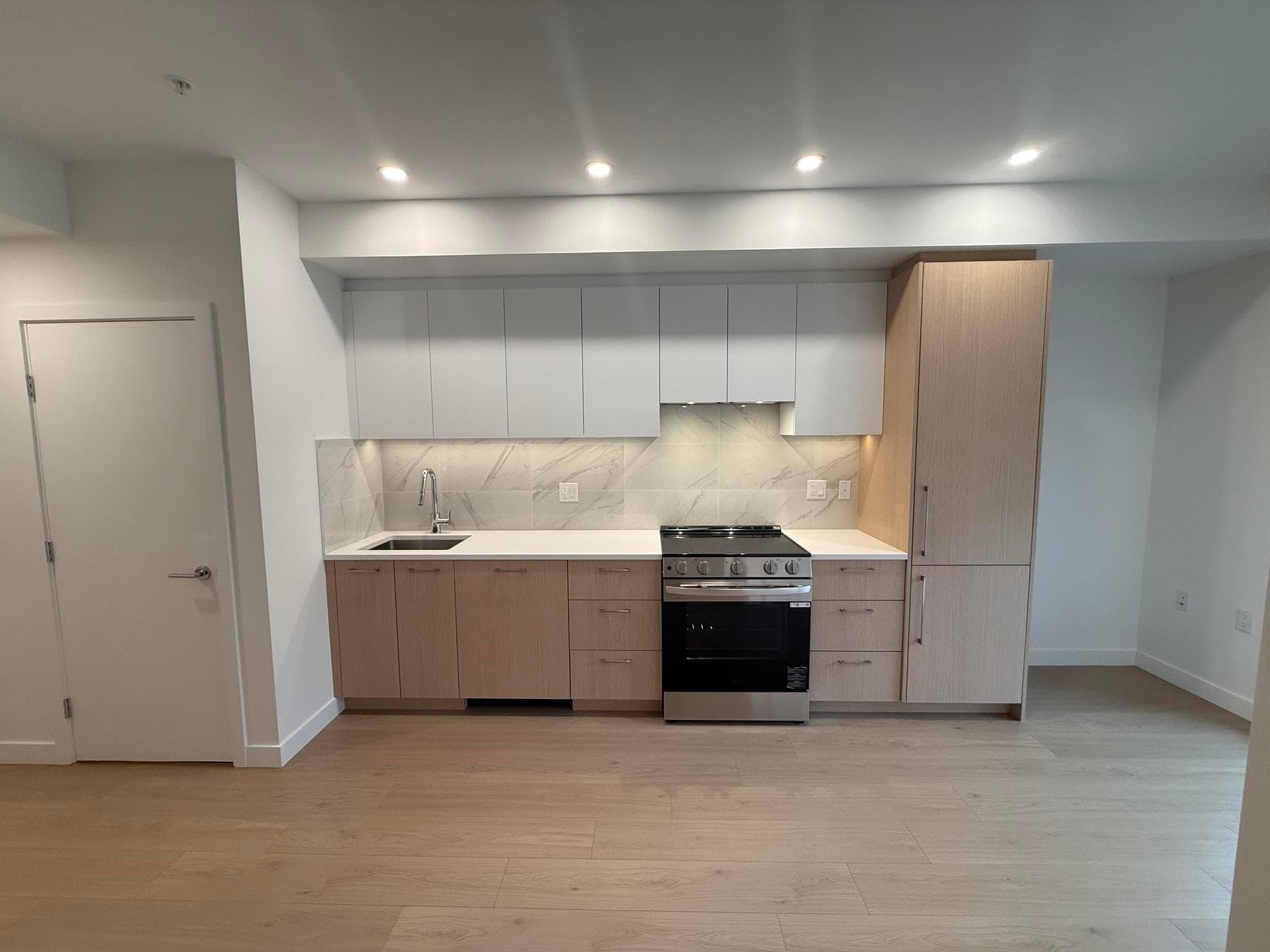 503 - 150 James, Port Moody, V3H 0N7 — photo 2
