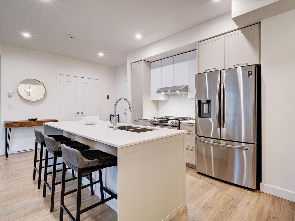 201 - 710 School Road, Gibsons, V0N 1V9 — photo 5