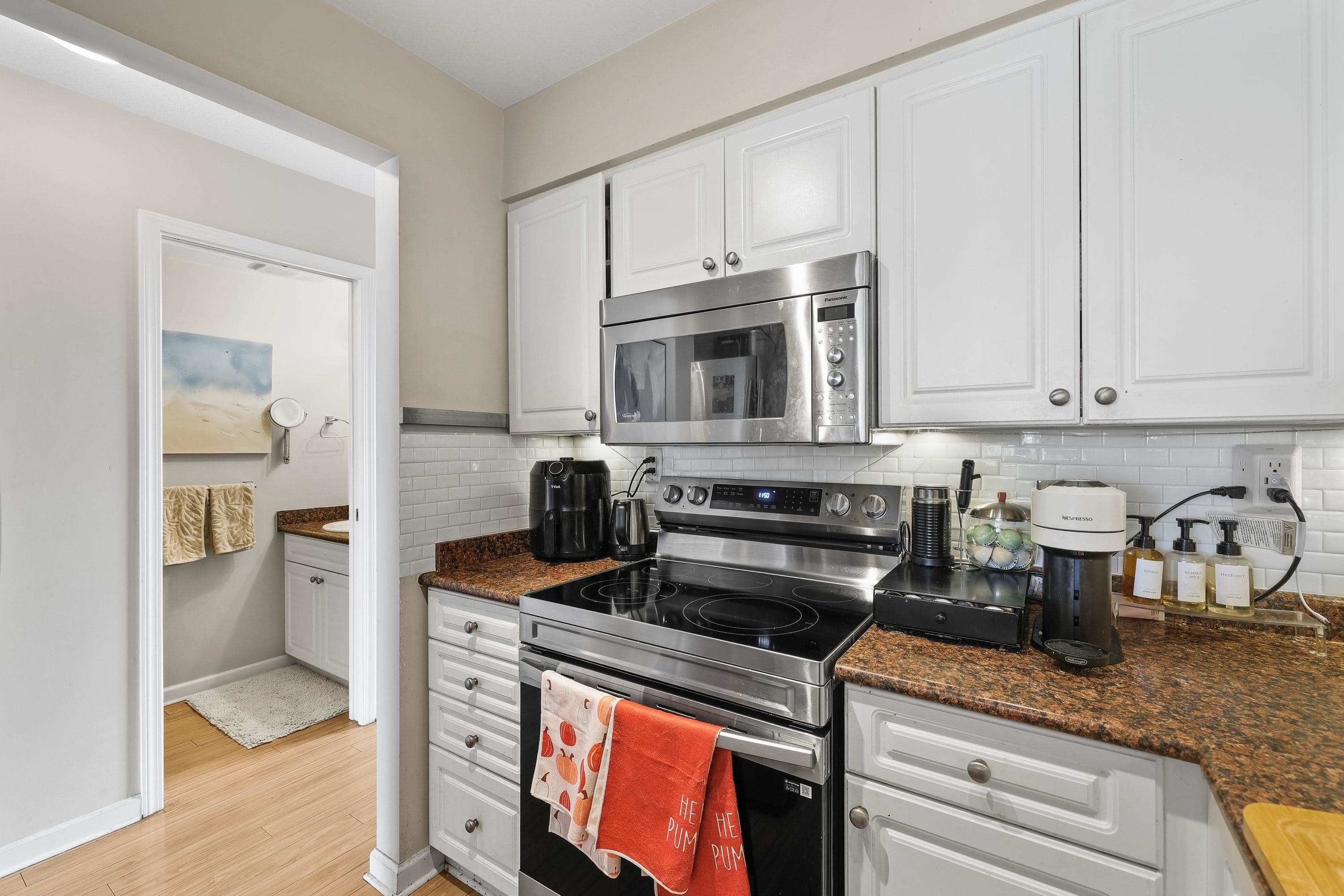 10 1383 Brunette Avenue, Coquitlam, V3K 1G6 — photo 3
