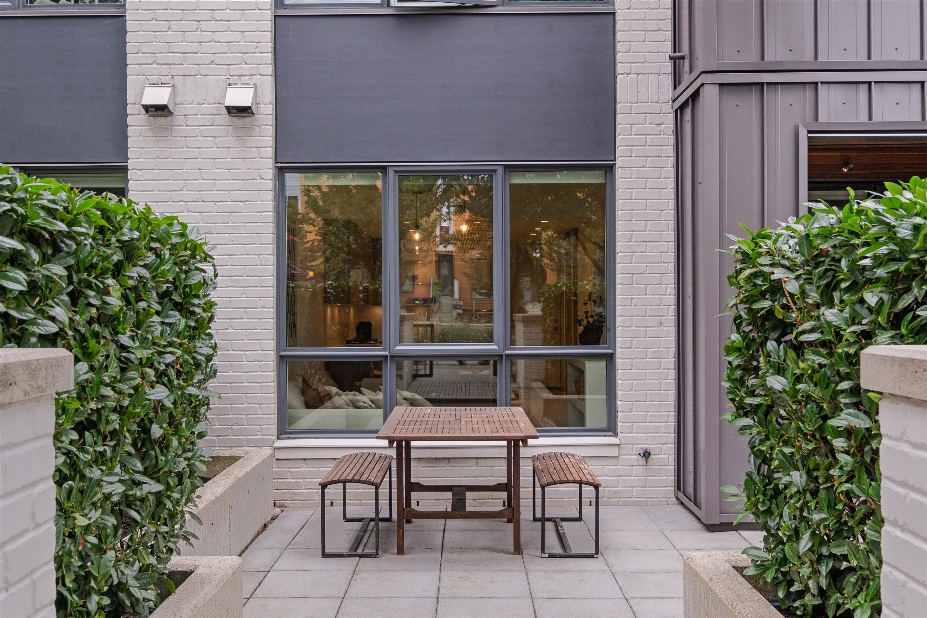 102 - 733 E 3rd Street, North Vancouver, V7L 1G8 — photo 2