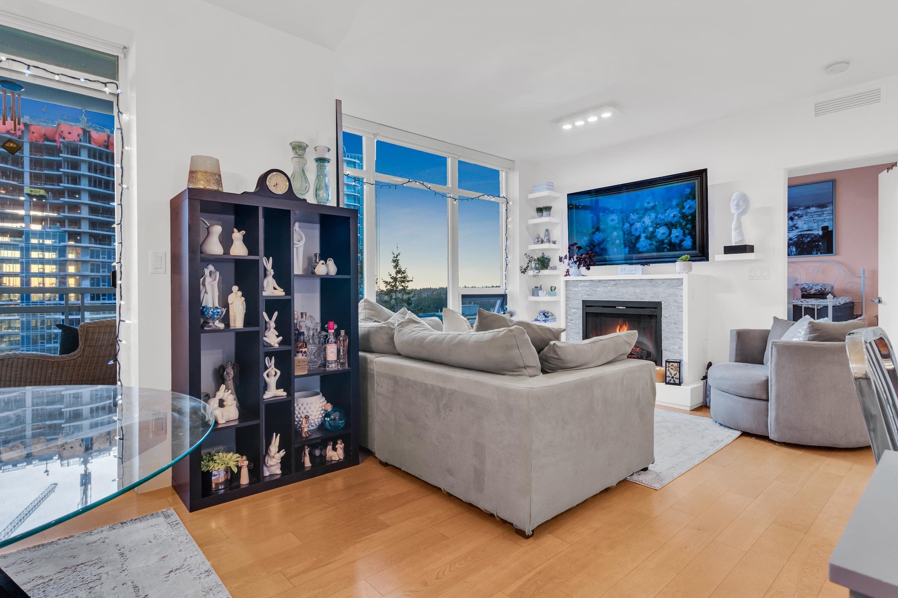 1203 - 15152 Russell Avenue, White Rock