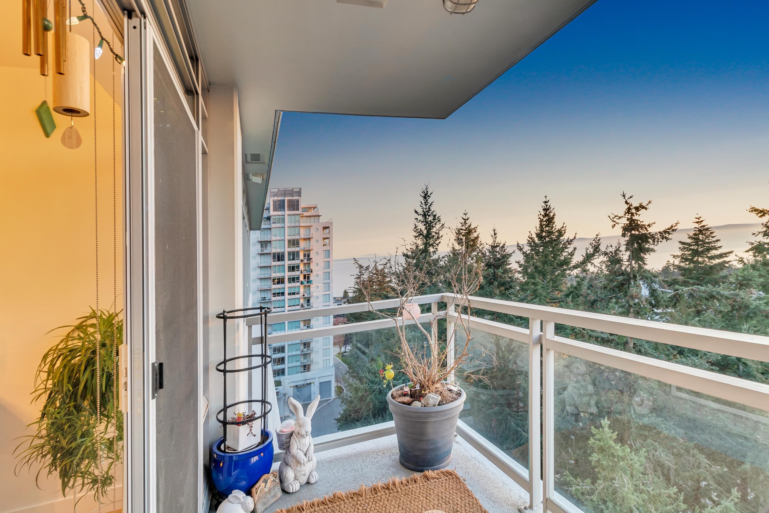 1203 - 15152 Russell Avenue, White Rock, V4B 0A3 — photo 5