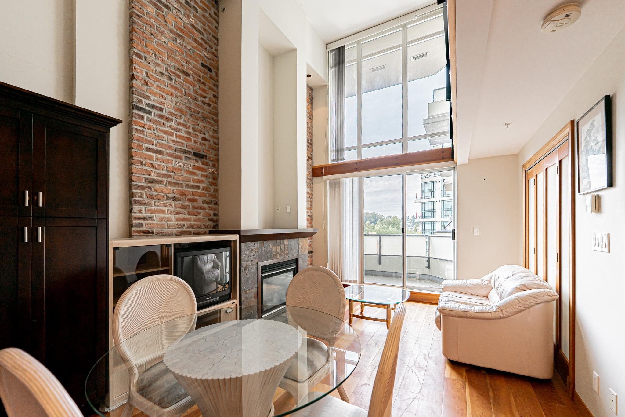 412 - 10 Renaissance Square, New Westminster, V3M 7B1 — photo 2
