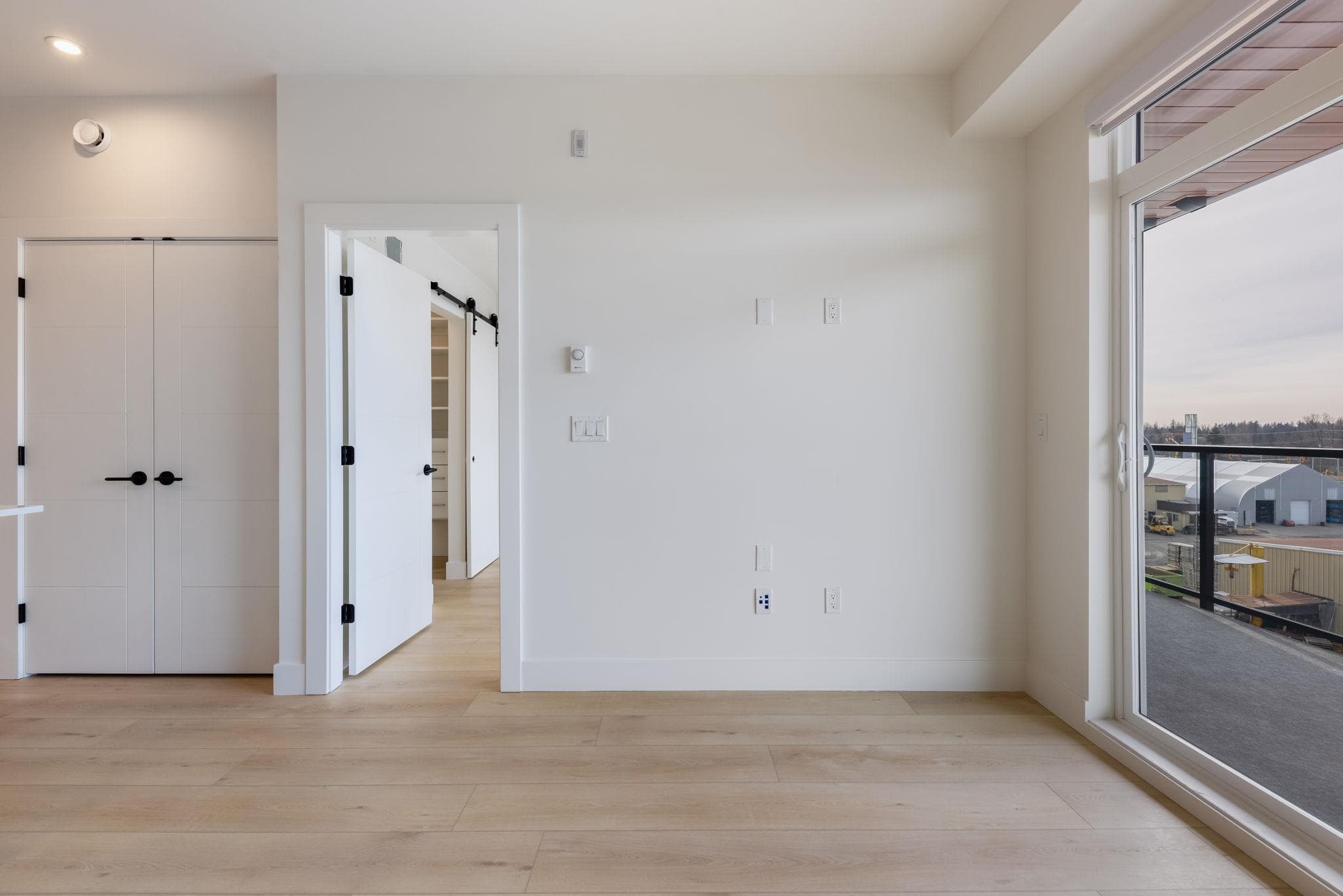 207 - 30490 Cardinal Avenue, Abbotsford, V2T 0C5 — photo 5