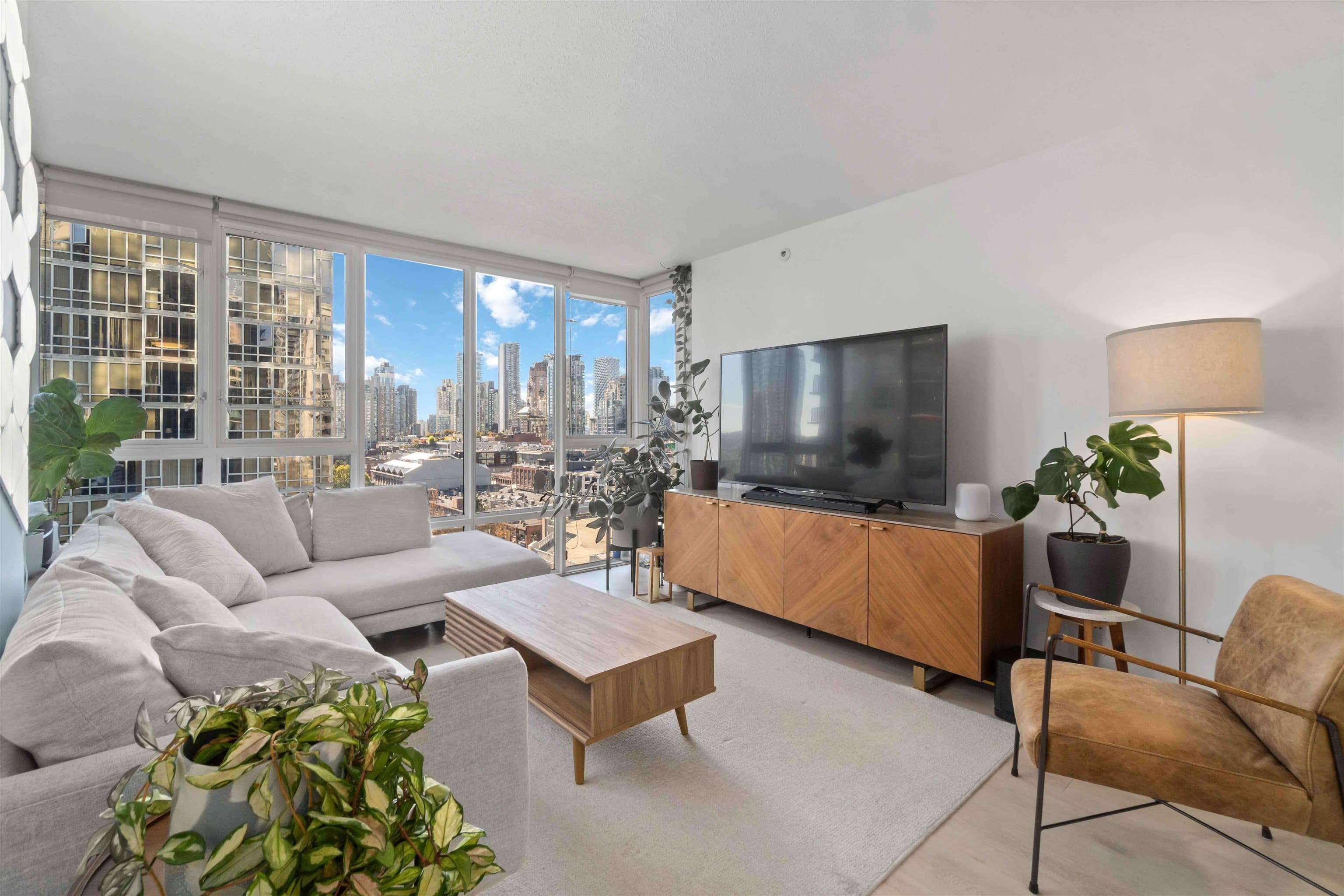 1303 - 930 Cambie Street, Vancouver, V6B 5X6 — photo 2