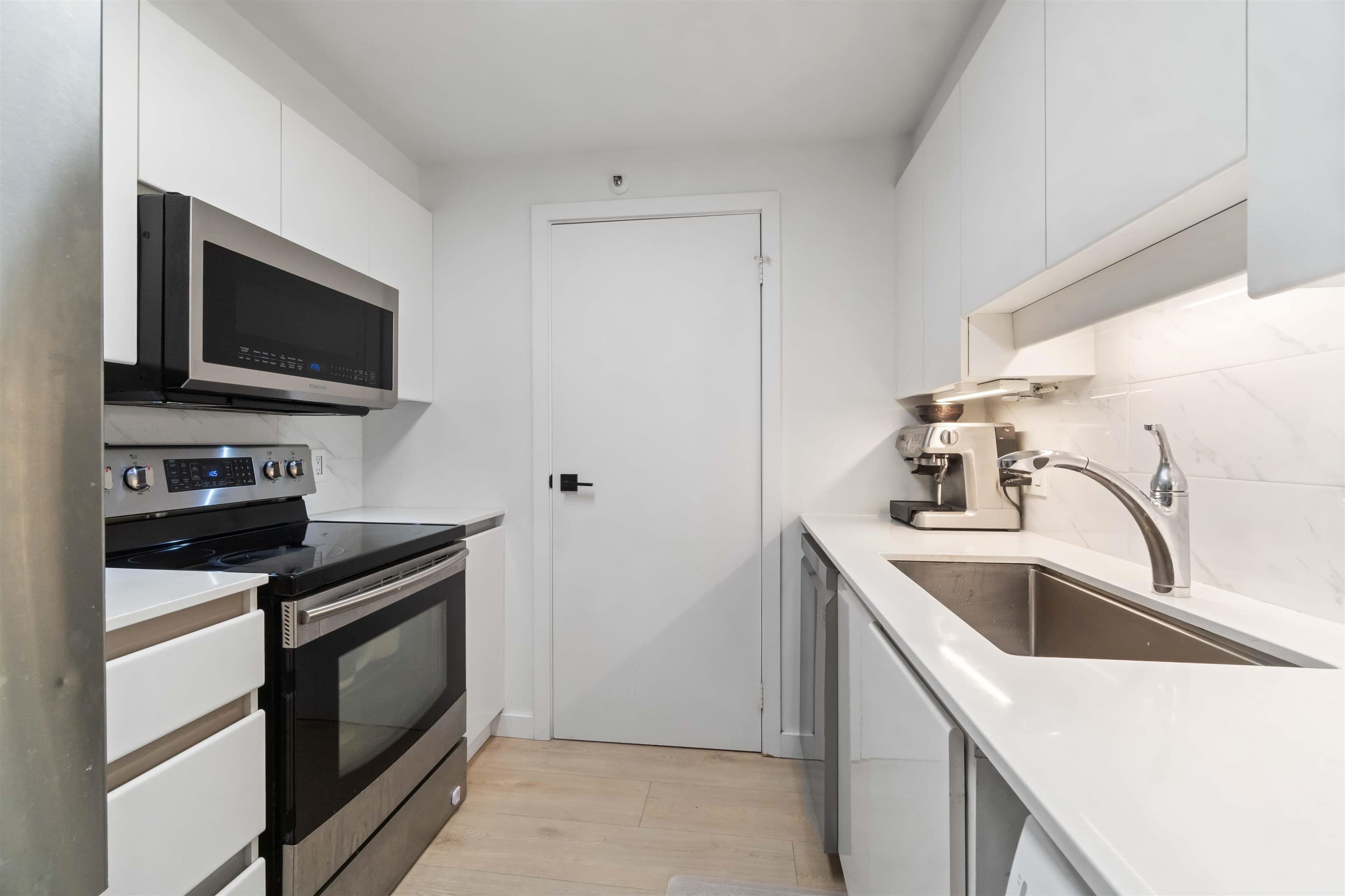 1303 - 930 Cambie Street, Vancouver, V6B 5X6 — photo 5