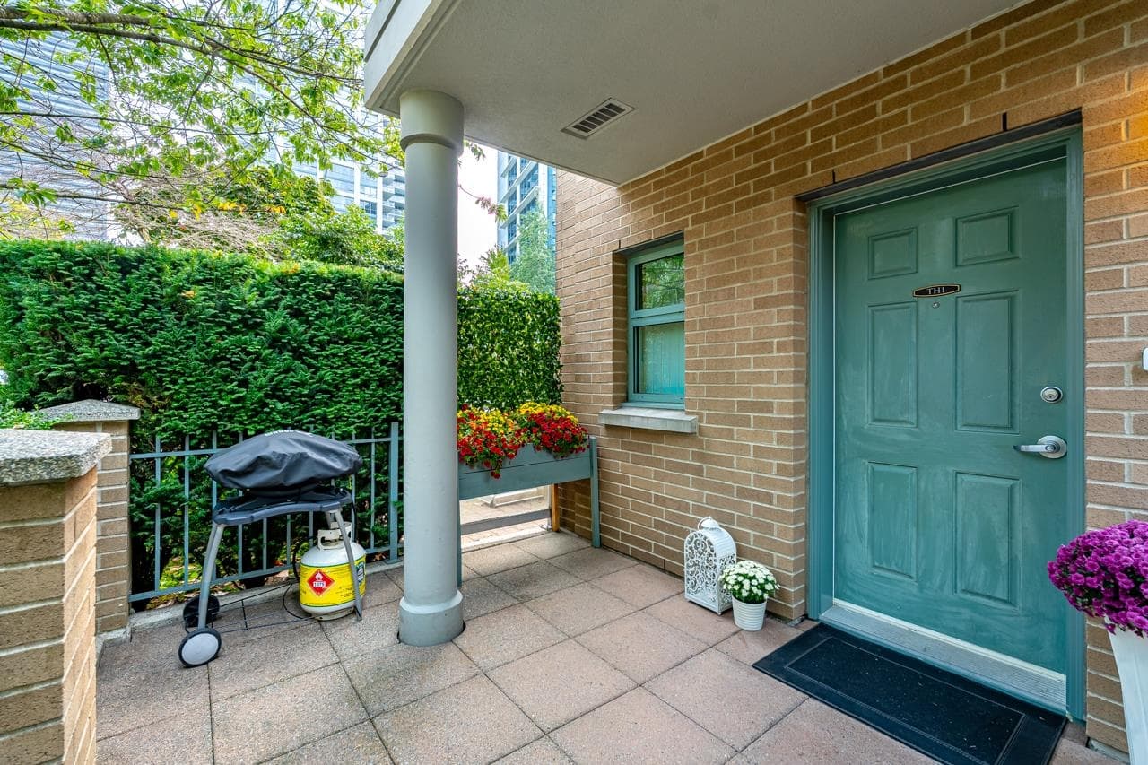 TH1 - 1889 Rosser Avenue, Burnaby, V5C 6R4 — photo 2