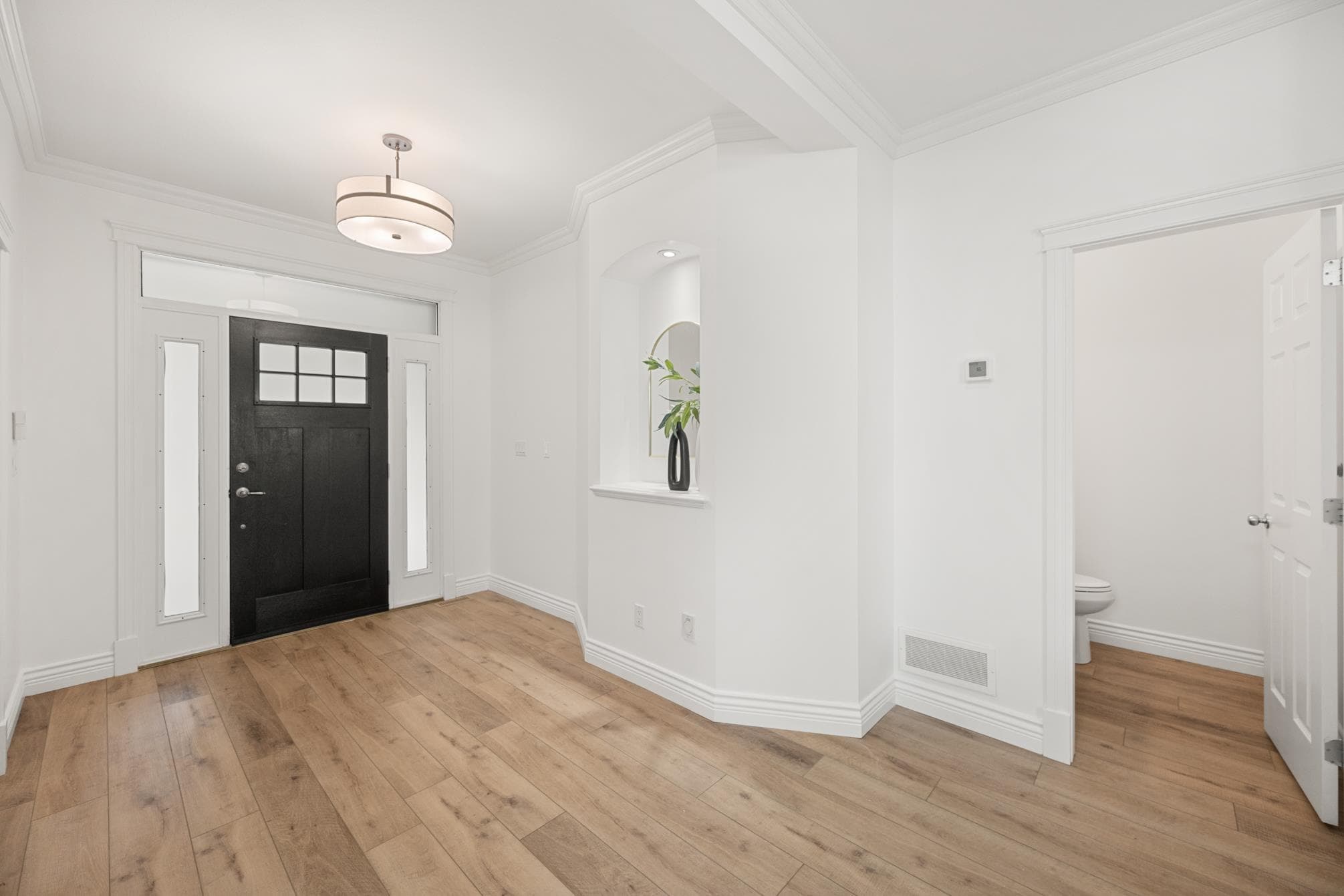 18667 63a Avenue, Surrey, V3S 8N1 — photo 4