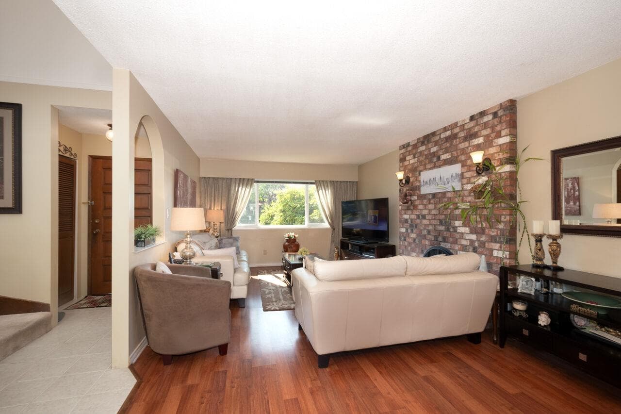 2155 W 15th Avenue, Vancouver, V6K 2Y4 — photo 2