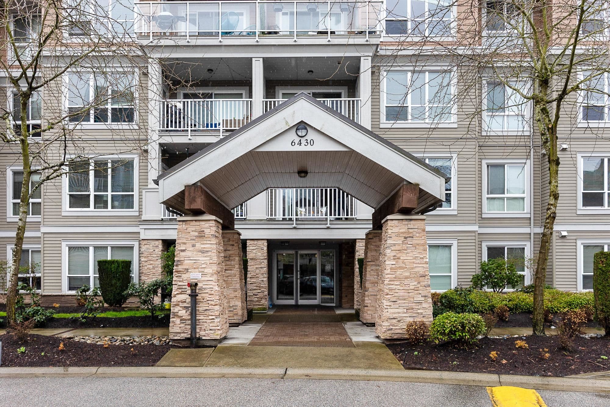 206 - 6430 194 Street, Surrey, V4N 6J7 — photo 1