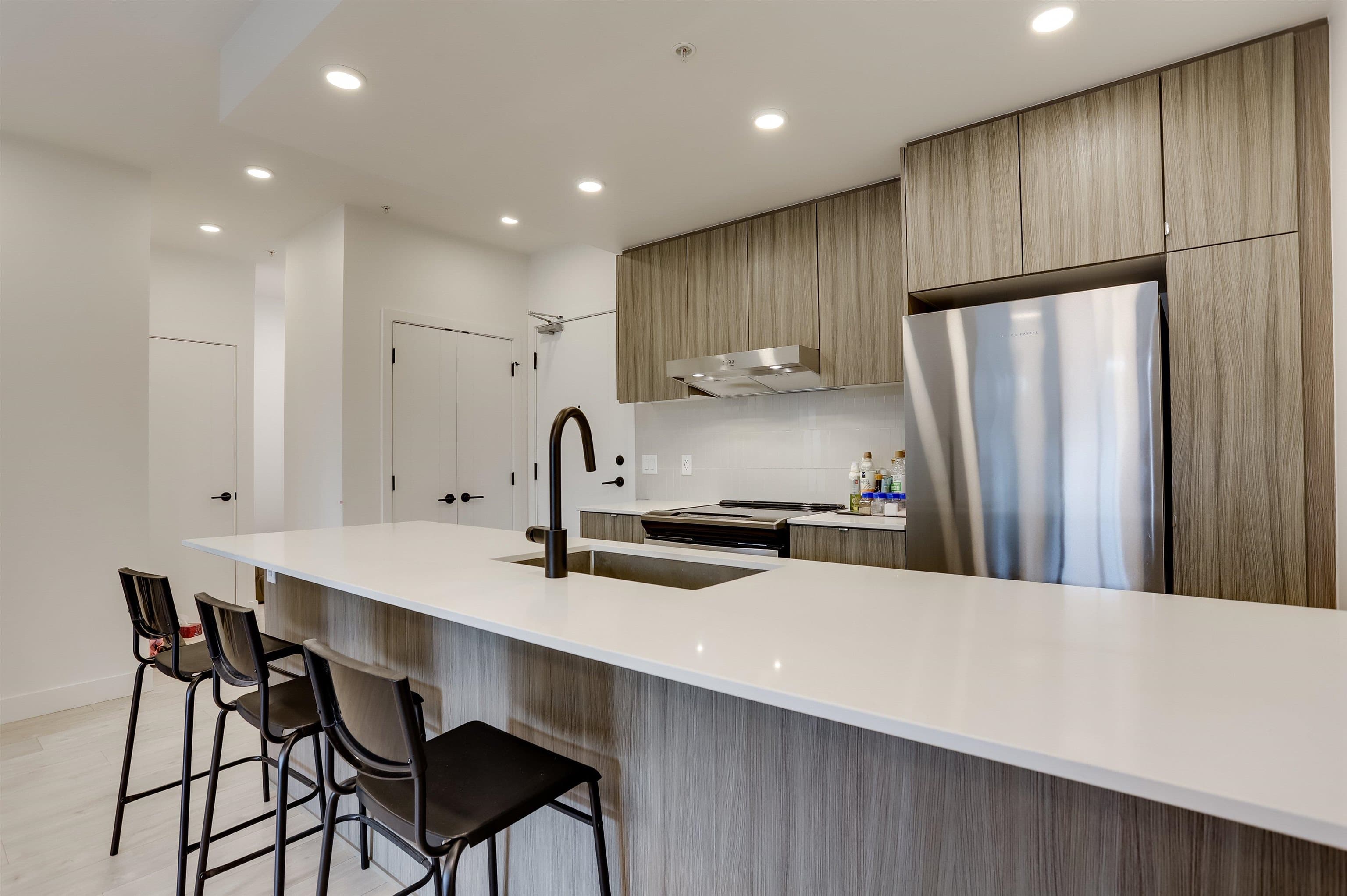 202 - 32838 Landeau Place, Abbotsford, V2S 0M6 — photo 5