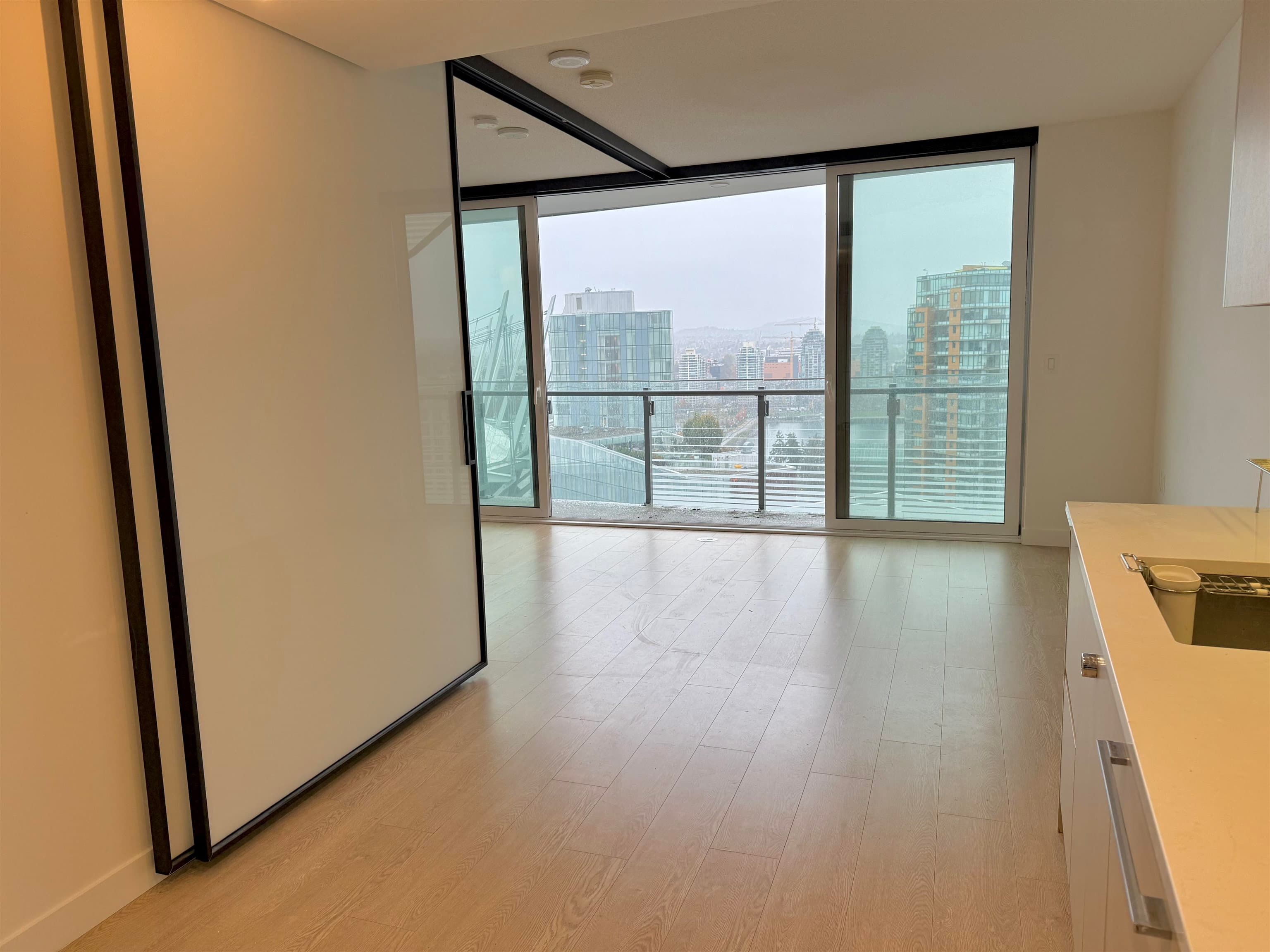 2612 - 89 Nelson Street, Vancouver, V6Z 0E7 — photo 3