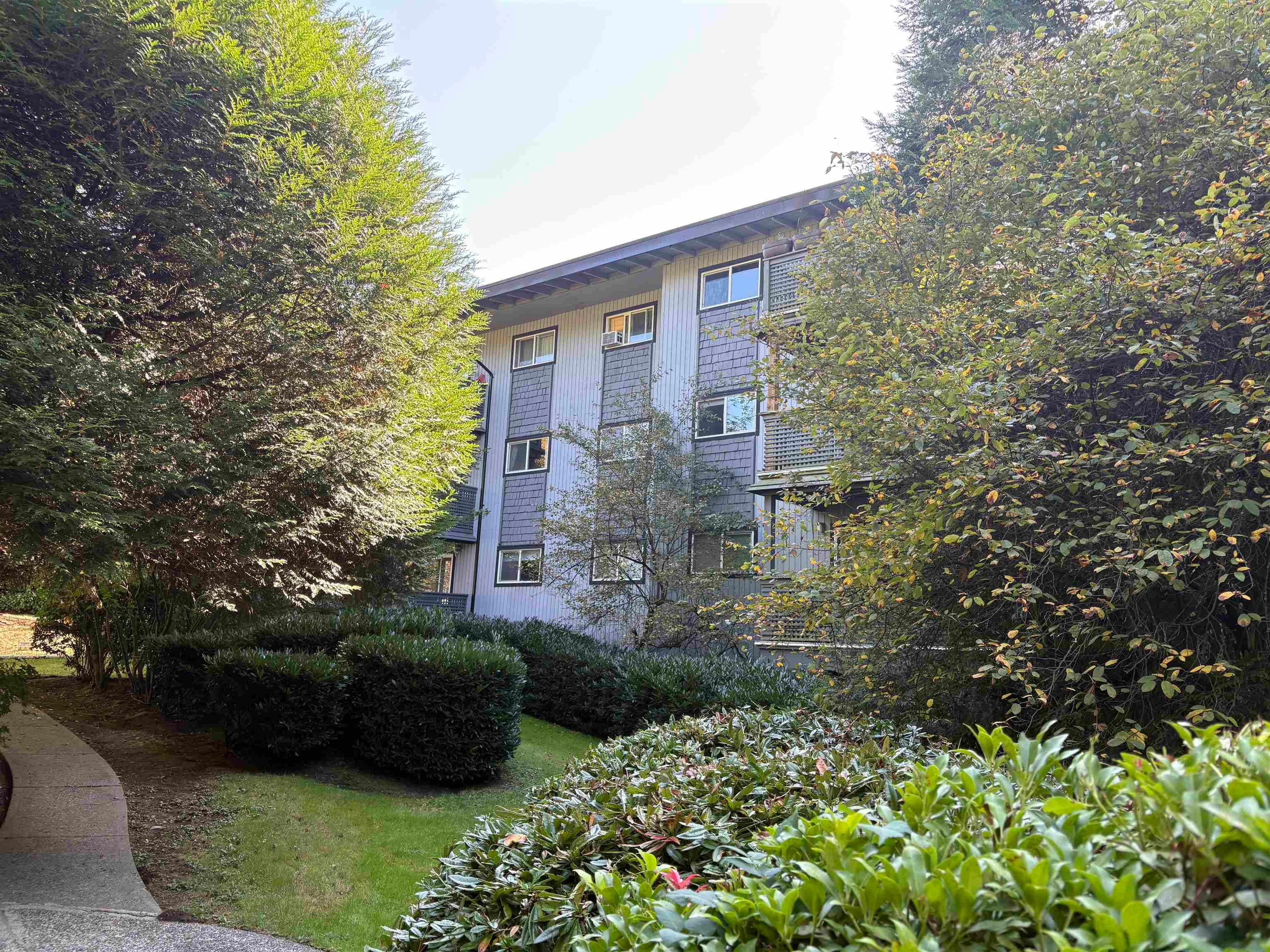 108 - 200 Westhill Place, Port Moody, V3H 1V2 — photo 2